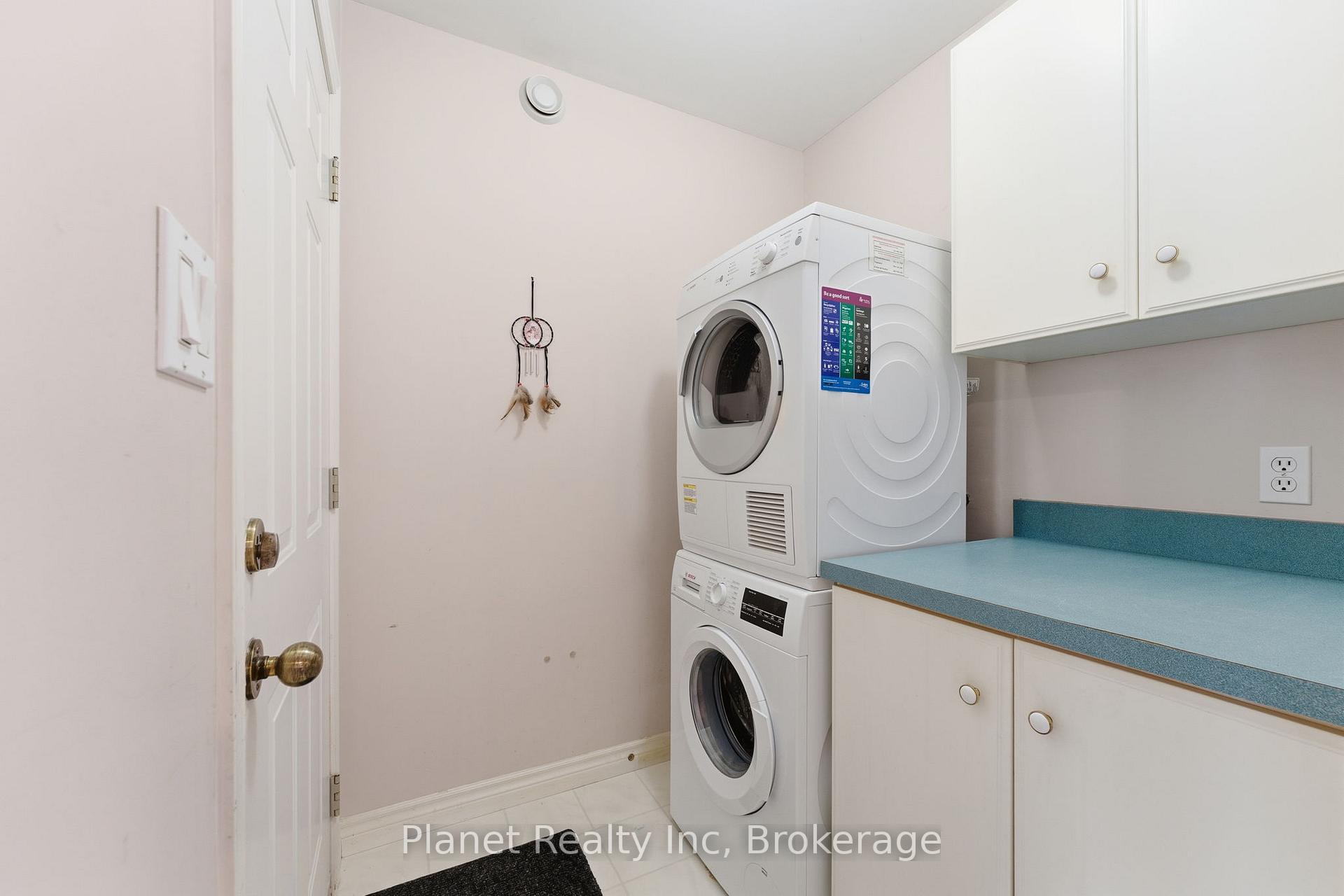 Photo 22 of 2 Sprucehaven Court, Guelph, Village By The Arboretum — HOMEH