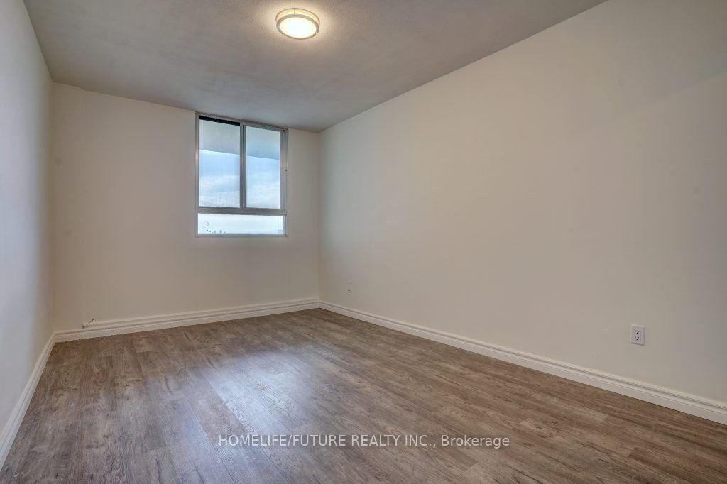 Photo 2 of Unit 1406, 3 Massey Square, Toronto, Crescent Town — HOMEH