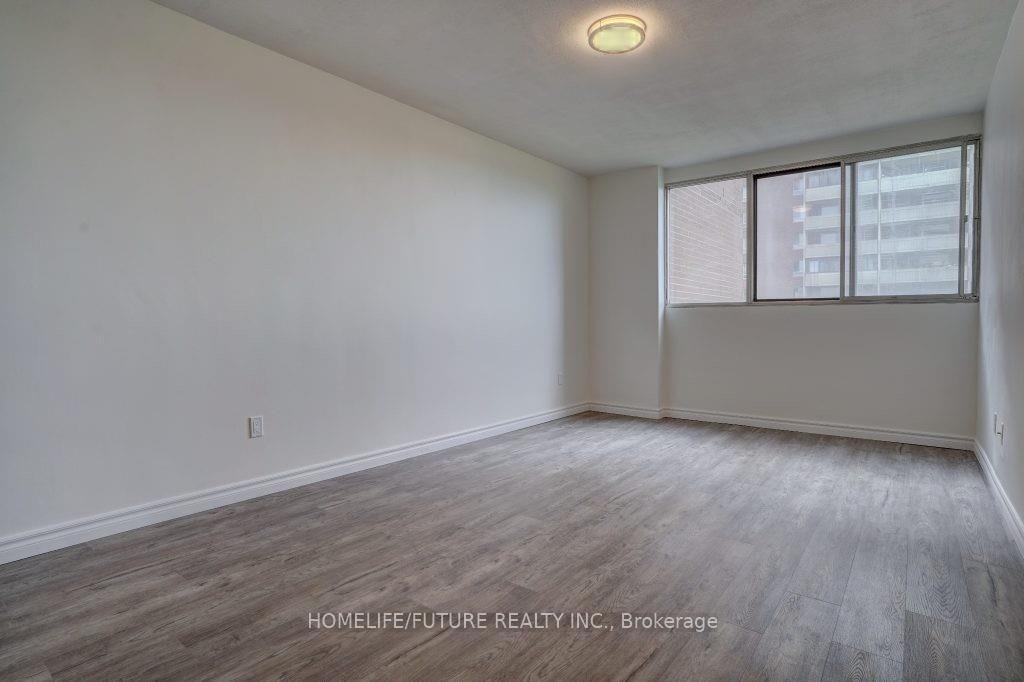 Photo 7 of Unit 1406, 3 Massey Square, Toronto, Crescent Town — HOMEH