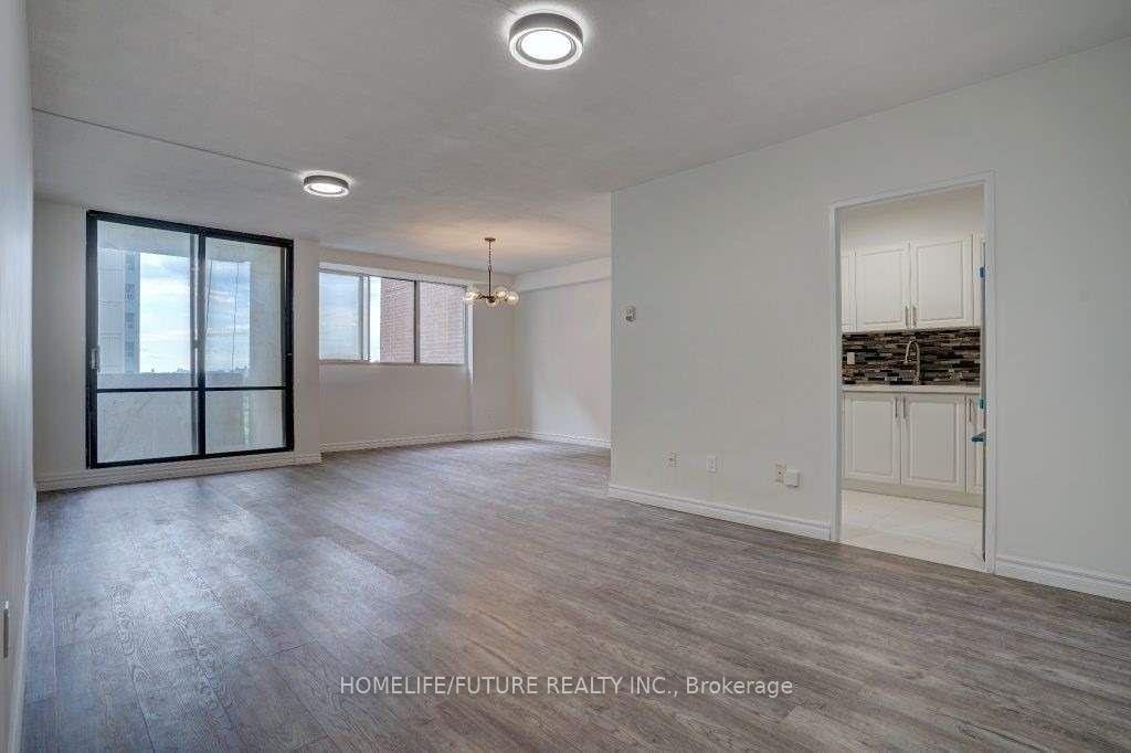 Photo 8 of Unit 1406, 3 Massey Square, Toronto, Crescent Town — HOMEH