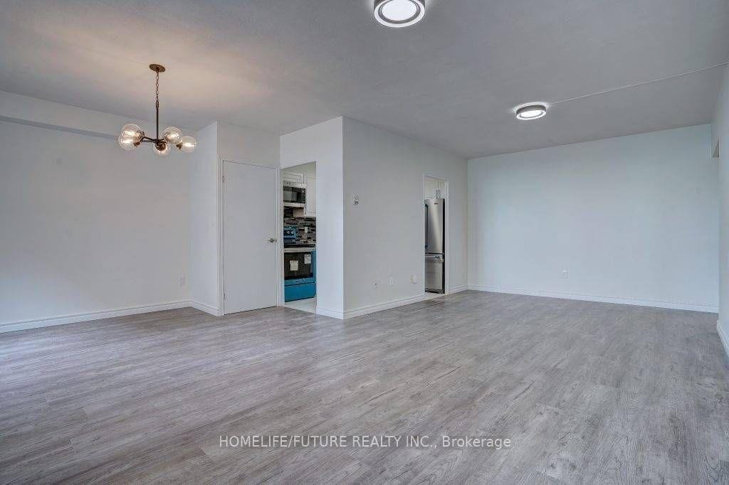 Photo 10 of Unit 1406, 3 Massey Square, Toronto, Crescent Town — HOMEH