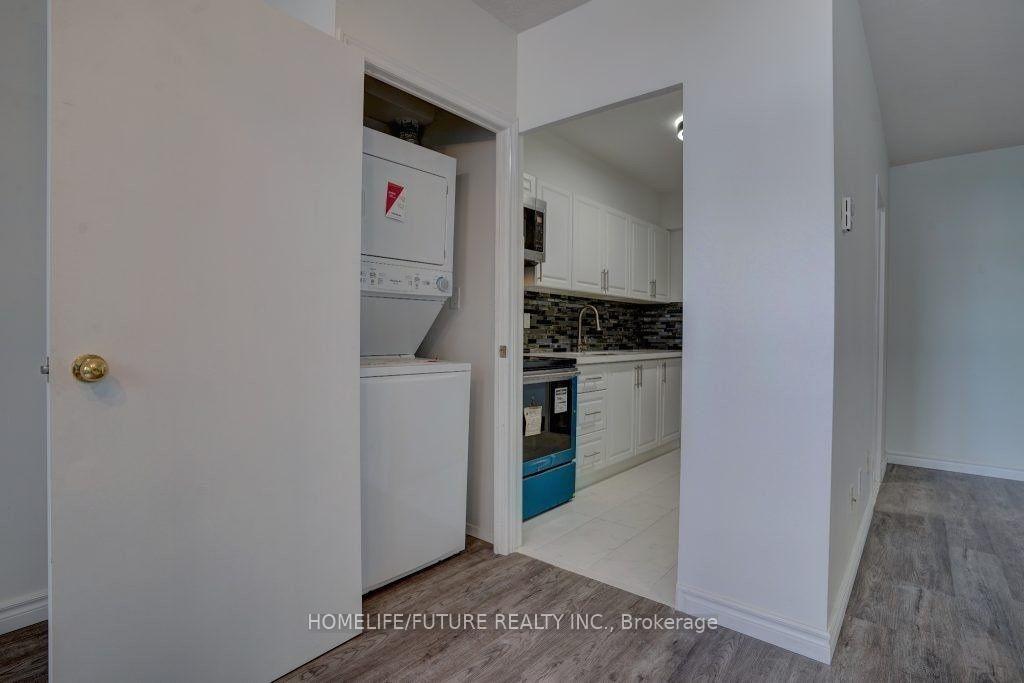 Photo 12 of Unit 1406, 3 Massey Square, Toronto, Crescent Town — HOMEH