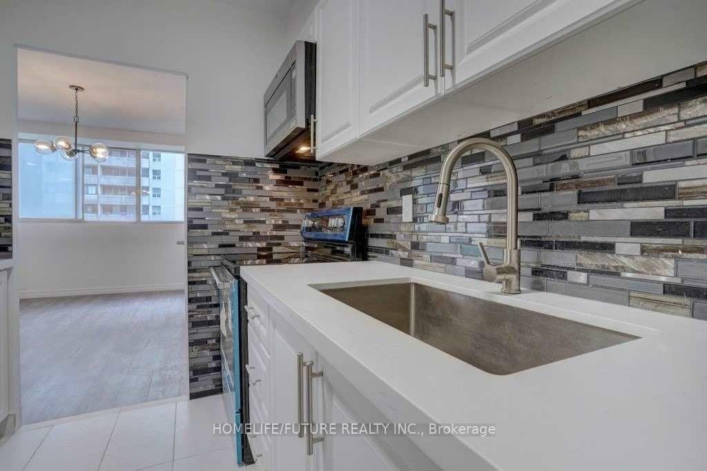 Photo 14 of Unit 1406, 3 Massey Square, Toronto, Crescent Town — HOMEH