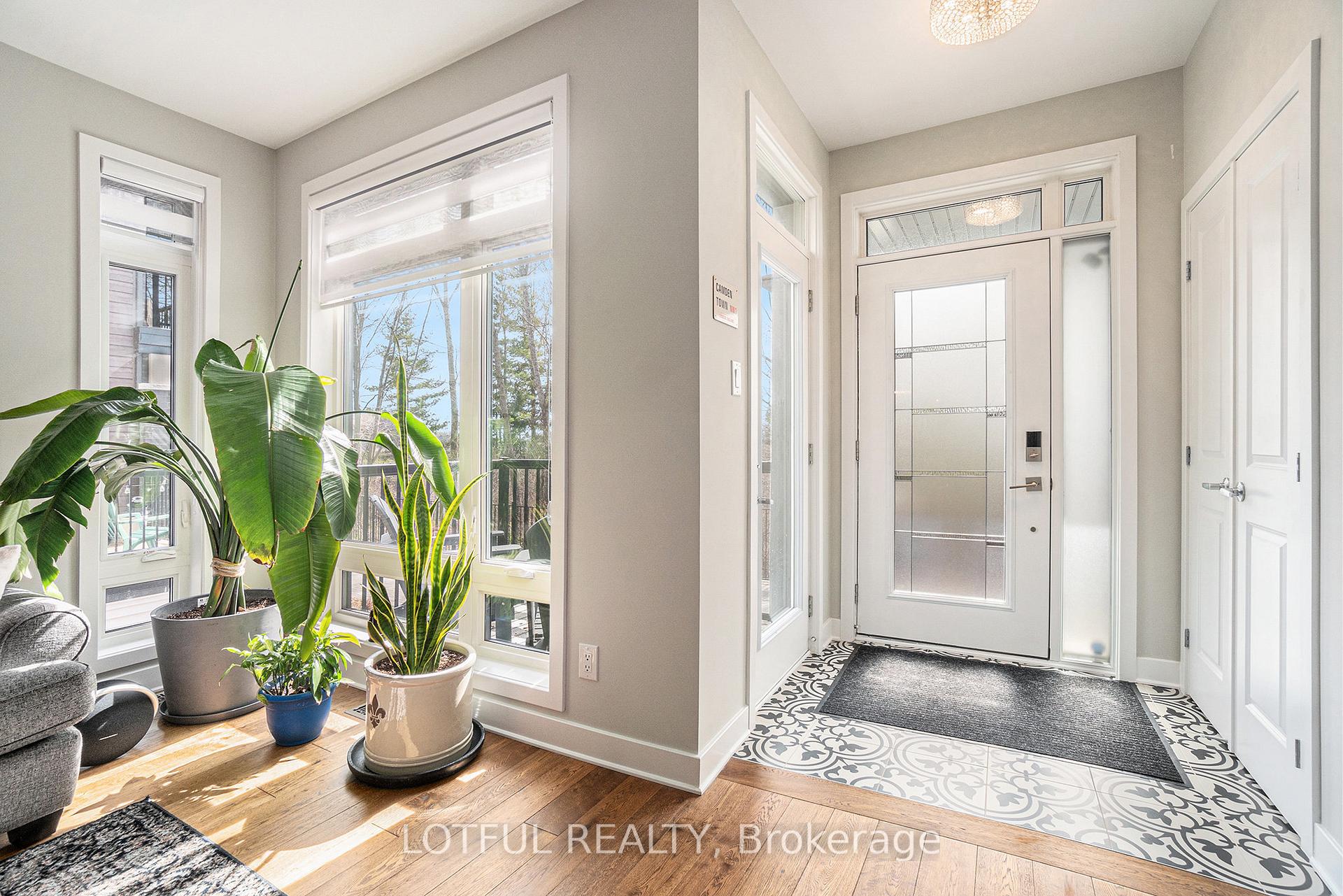 Photo 3 of Unit 34, 534 Crescendo Private, Ottawa, Riverside South/Gloucester Glen — HOMEH