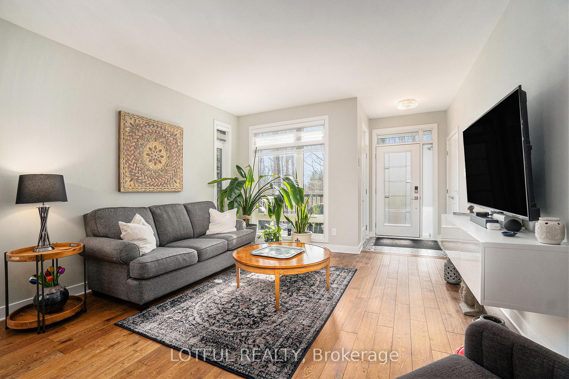Photo 5 of Unit 34, 534 Crescendo Private, Ottawa, Riverside South/Gloucester Glen — HOMEH