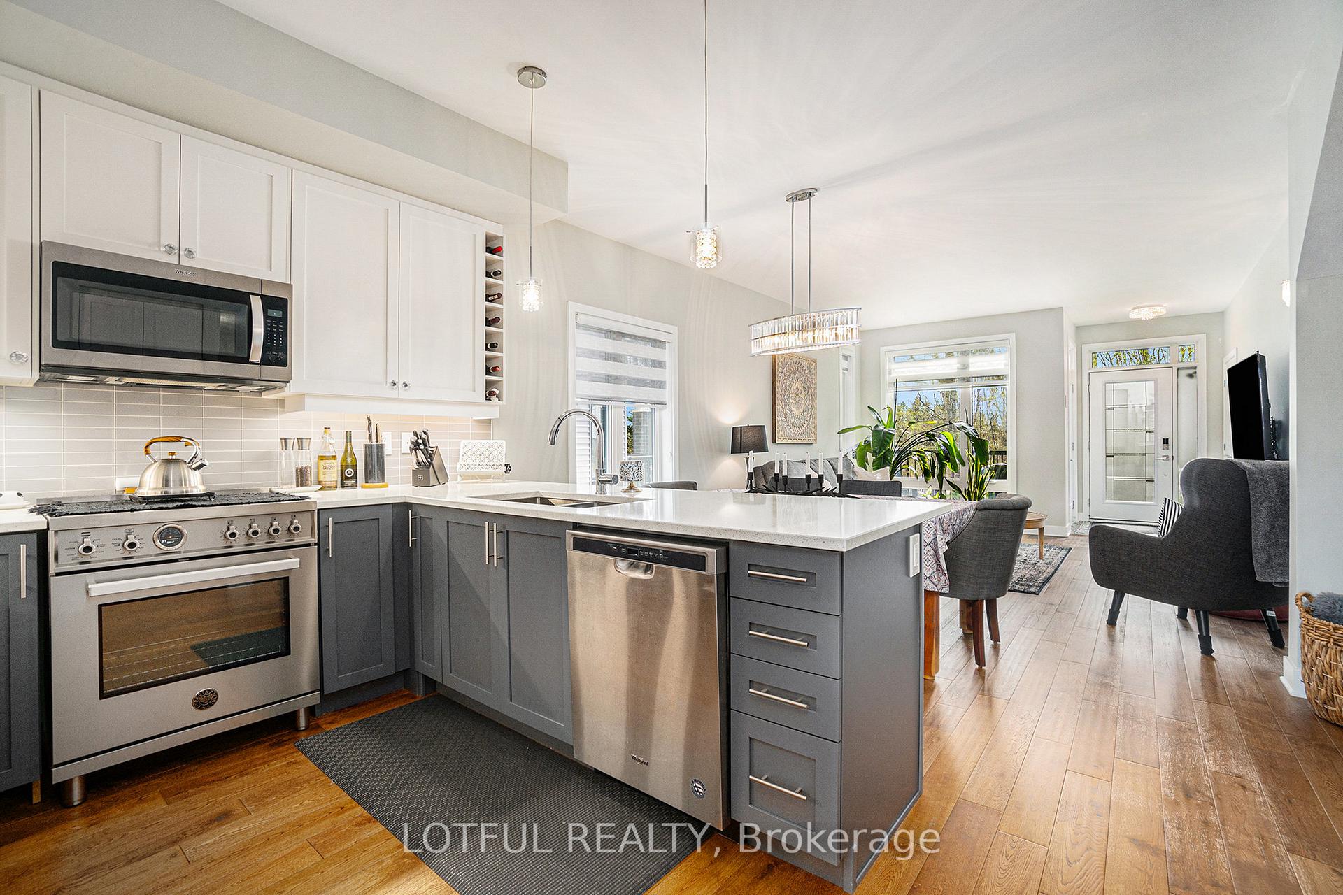 Photo 8 of Unit 34, 534 Crescendo Private, Ottawa, Riverside South/Gloucester Glen — HOMEH