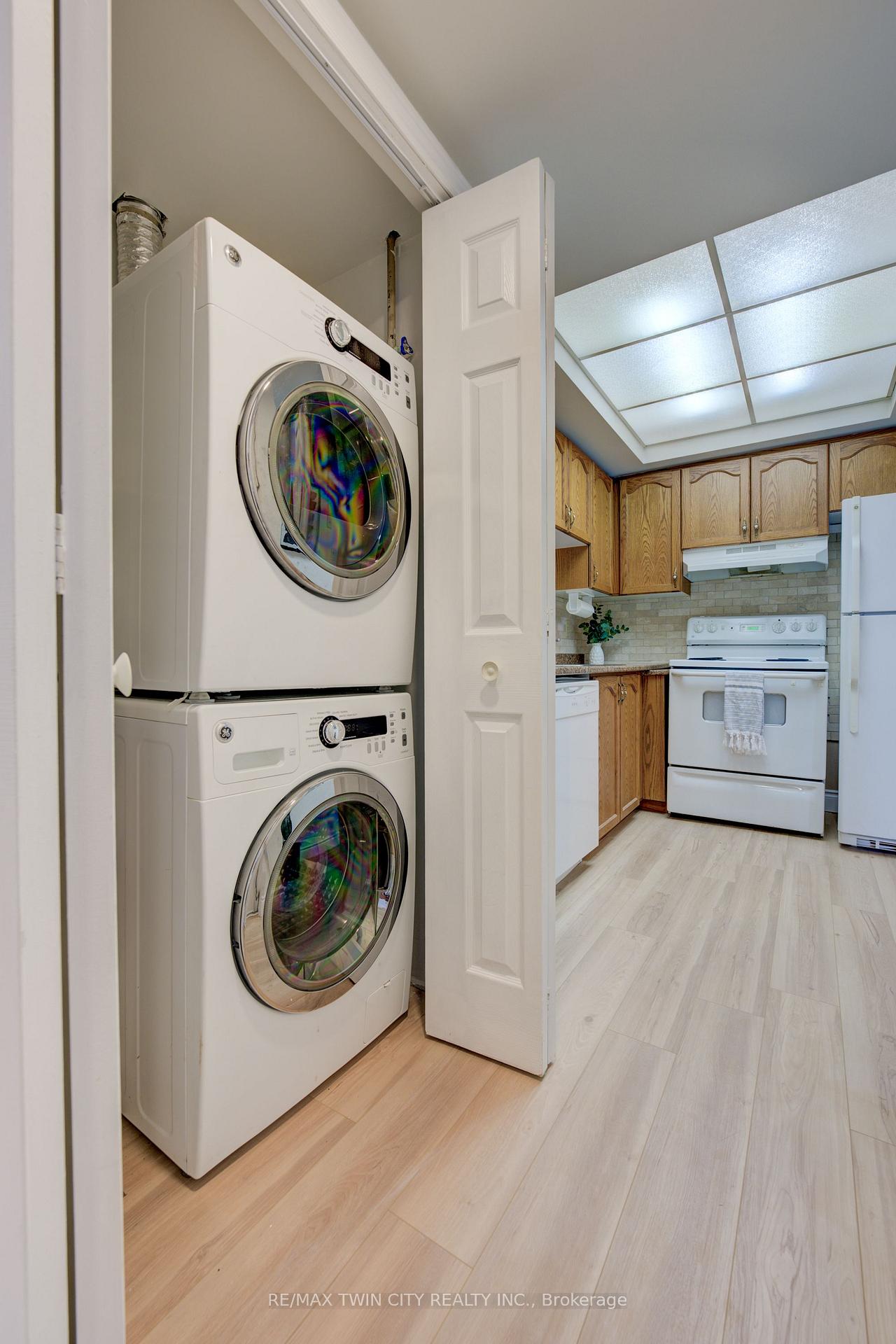 Photo 6 of Unit 108, 3267 King Street E, Kitchener — HOMEH