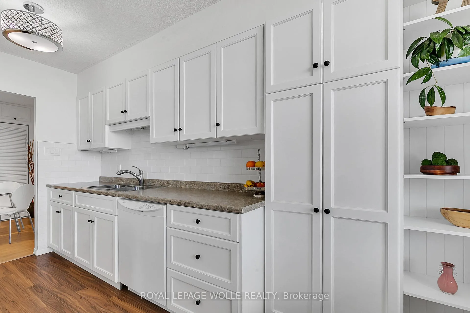 Photo 9 of Unit 702, 81 Church Street, Kitchener — HOMEH