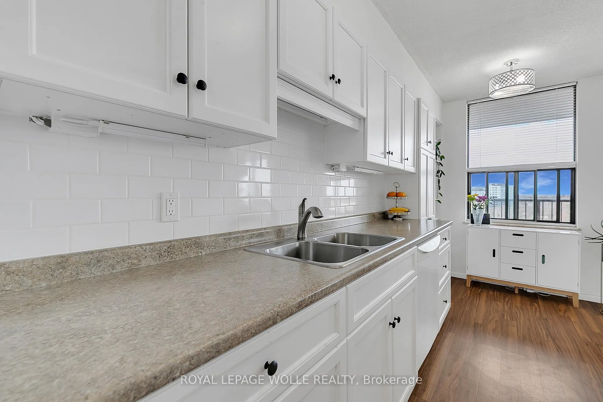 Photo 10 of Unit 702, 81 Church Street, Kitchener — HOMEH