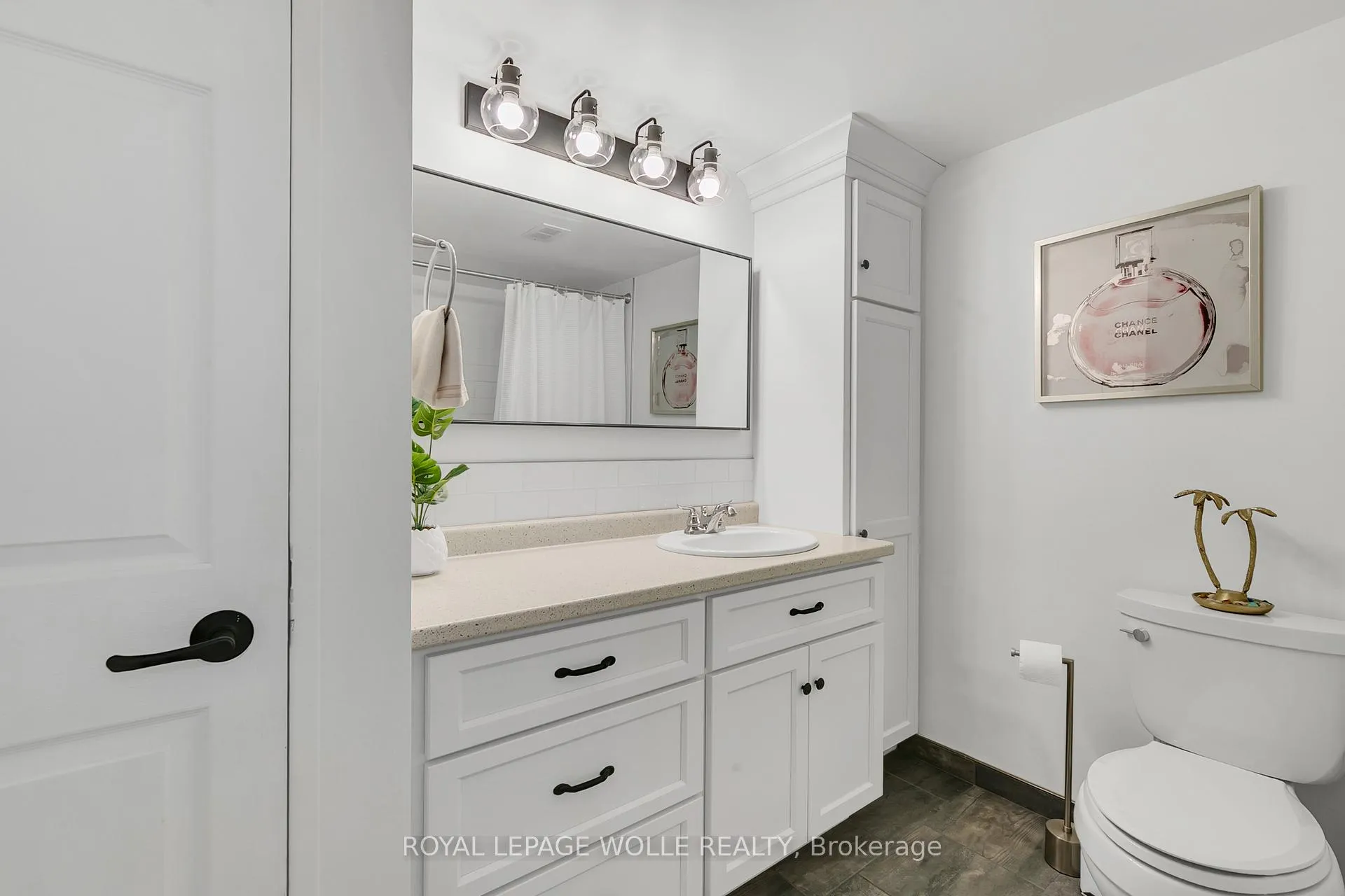 Photo 15 of Unit 702, 81 Church Street, Kitchener — HOMEH