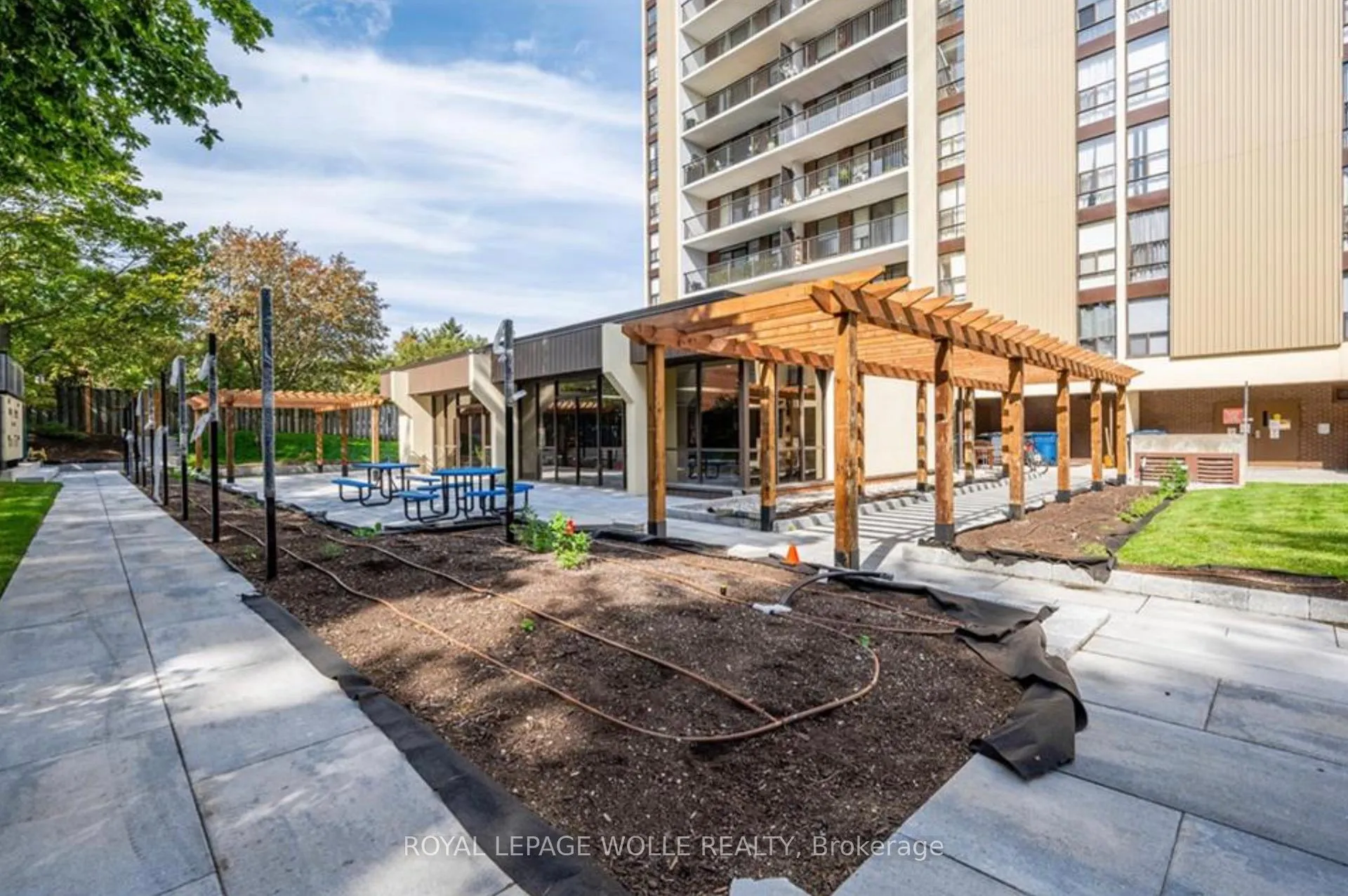 Photo 24 of Unit 702, 81 Church Street, Kitchener — HOMEH