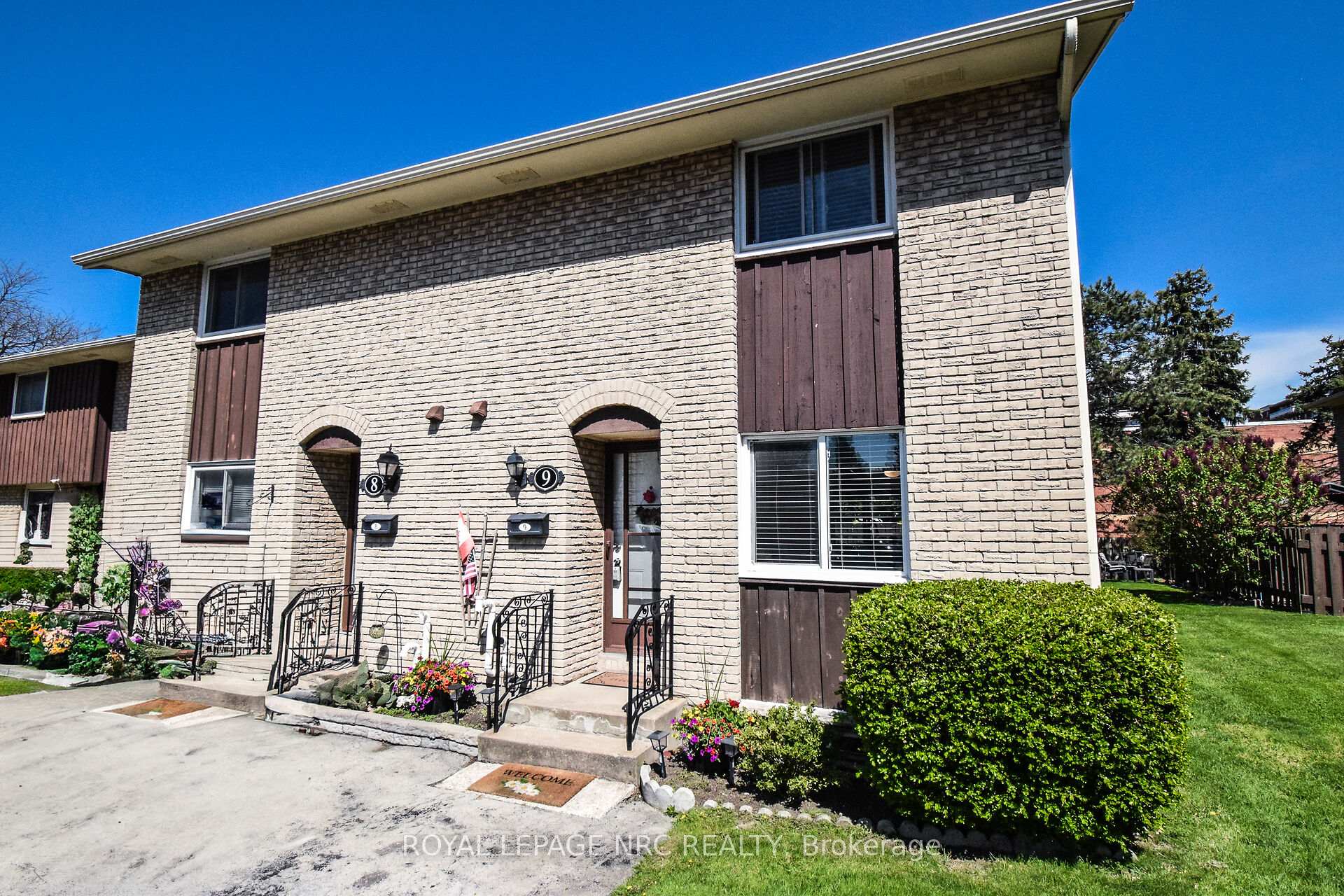 Photo 2 of Unit 9, 50 Lakeshore Road, St. Catharines, Lakeport — HOMEH