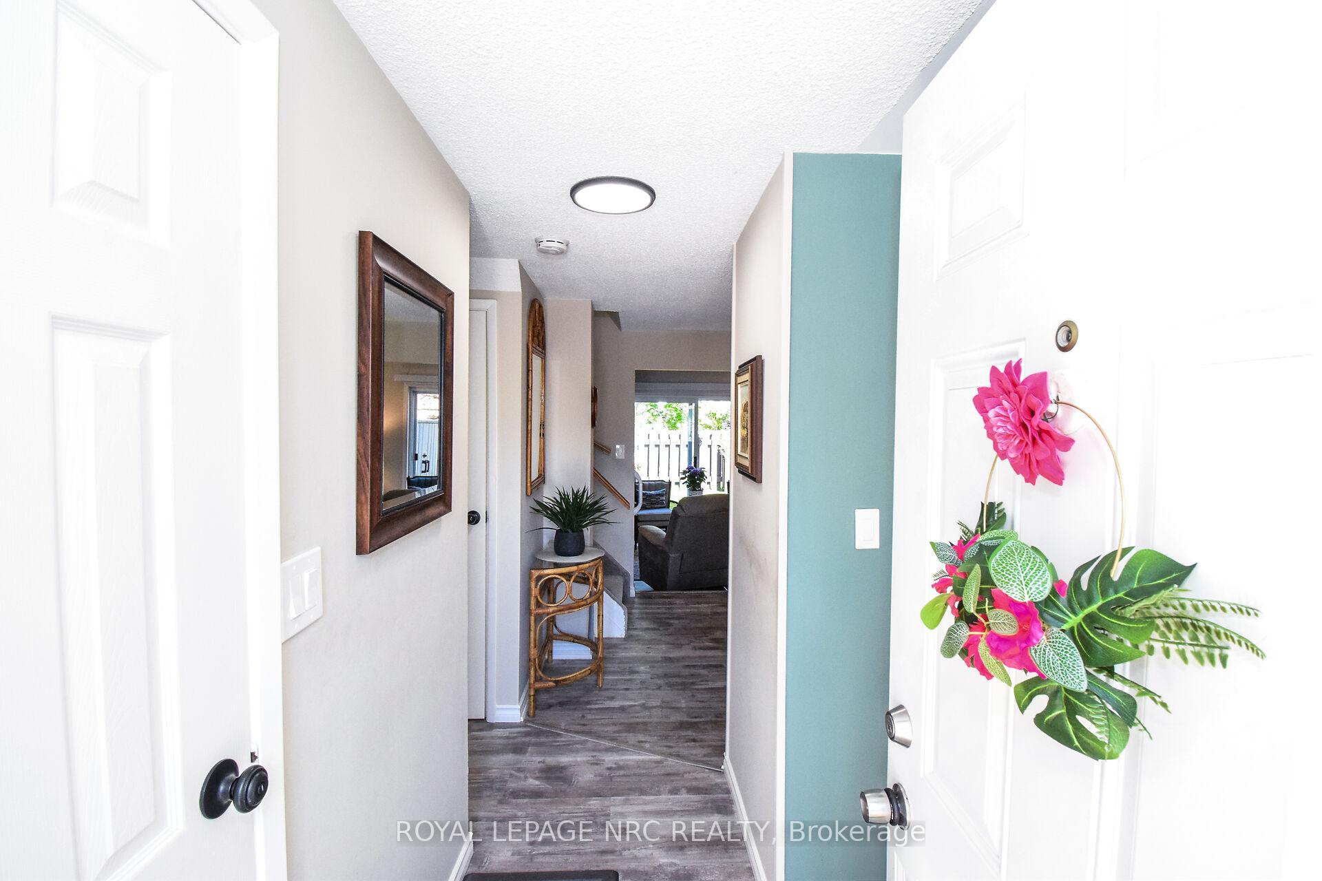 Photo 3 of Unit 9, 50 Lakeshore Road, St. Catharines, Lakeport — HOMEH