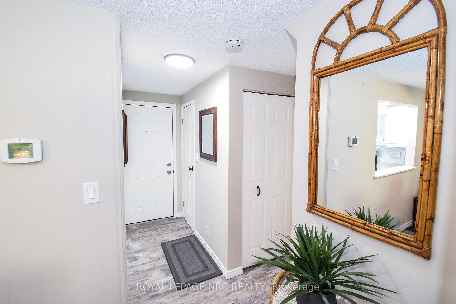 Photo 4 of Unit 9, 50 Lakeshore Road, St. Catharines, Lakeport — HOMEH