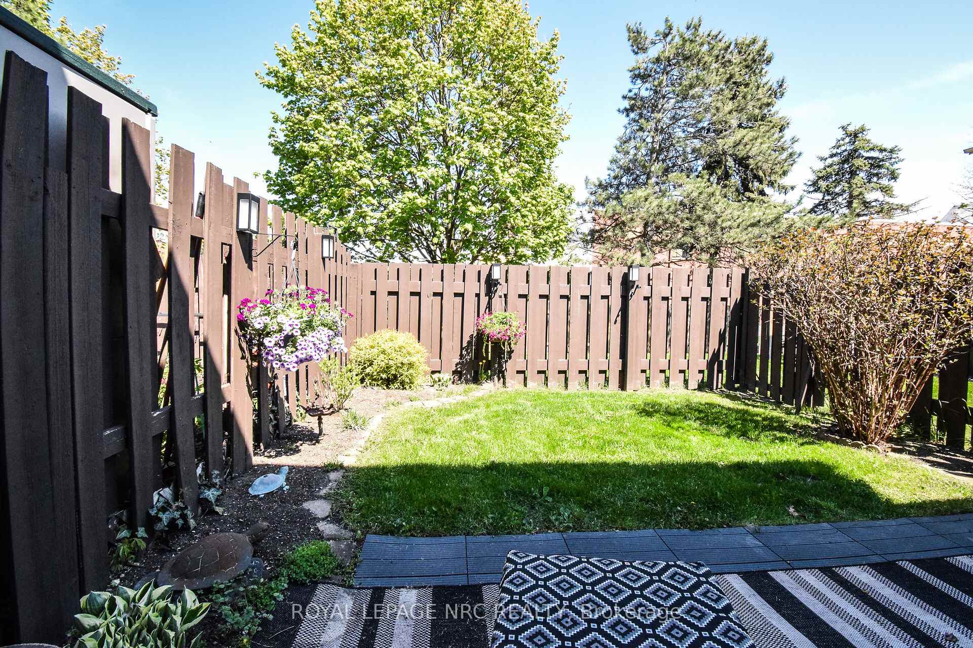 Photo 33 of Unit 9, 50 Lakeshore Road, St. Catharines, Lakeport — HOMEH