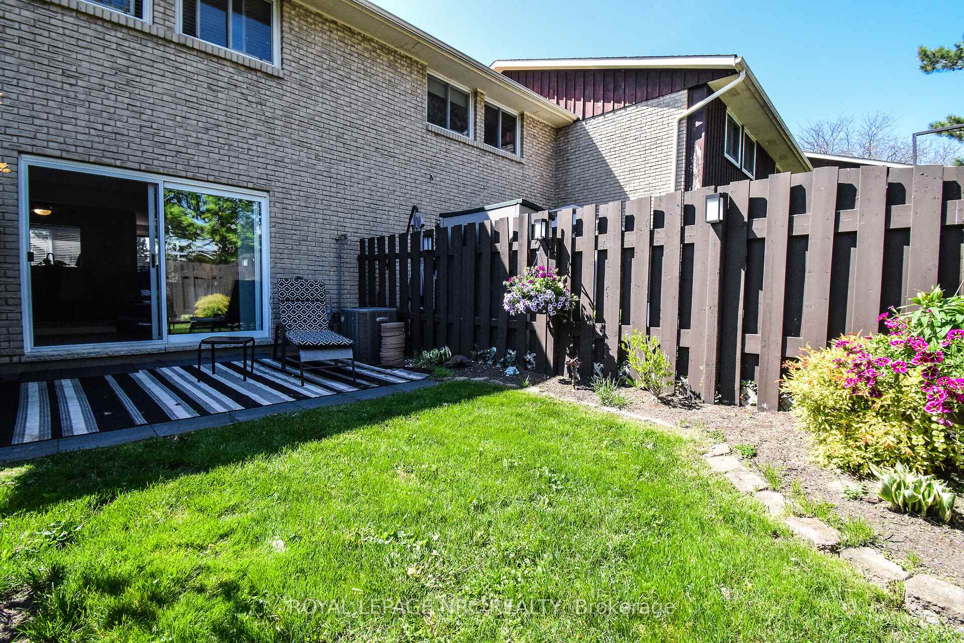 Photo 34 of Unit 9, 50 Lakeshore Road, St. Catharines, Lakeport — HOMEH