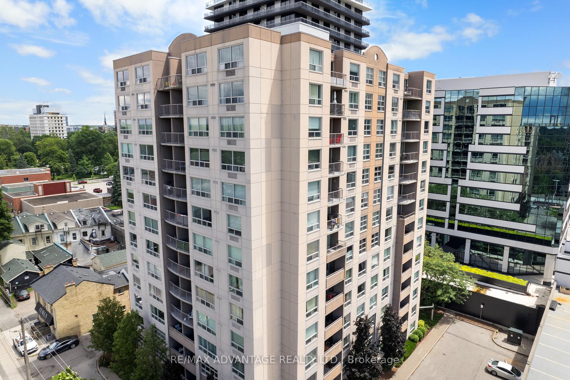 Front of Unit 1006, 155 Kent Street E