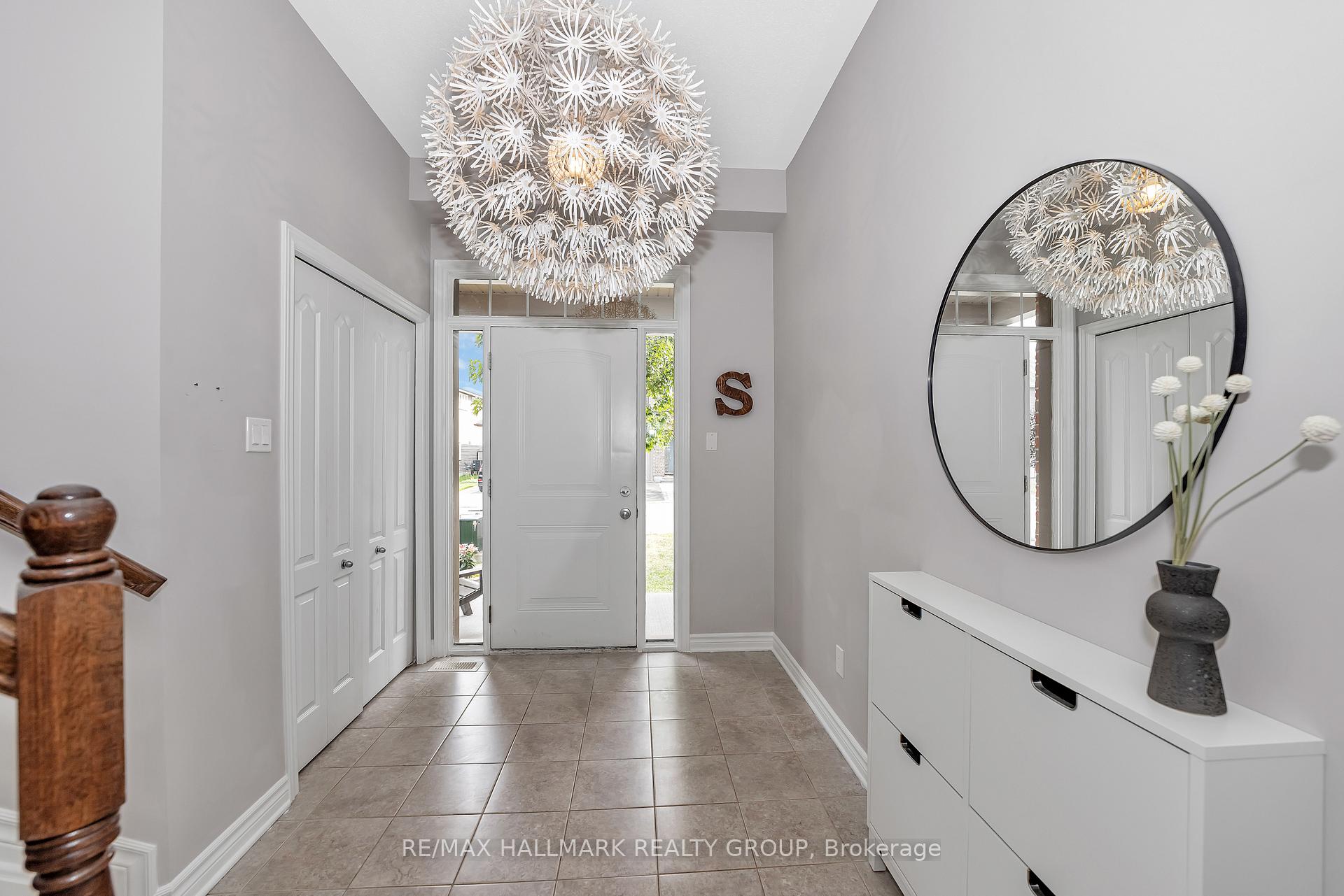 Photo 4 of 771 Hazelnut Crescent, Ottawa, Blossom Park/Kemp Park/Findlay Creek — HOMEH