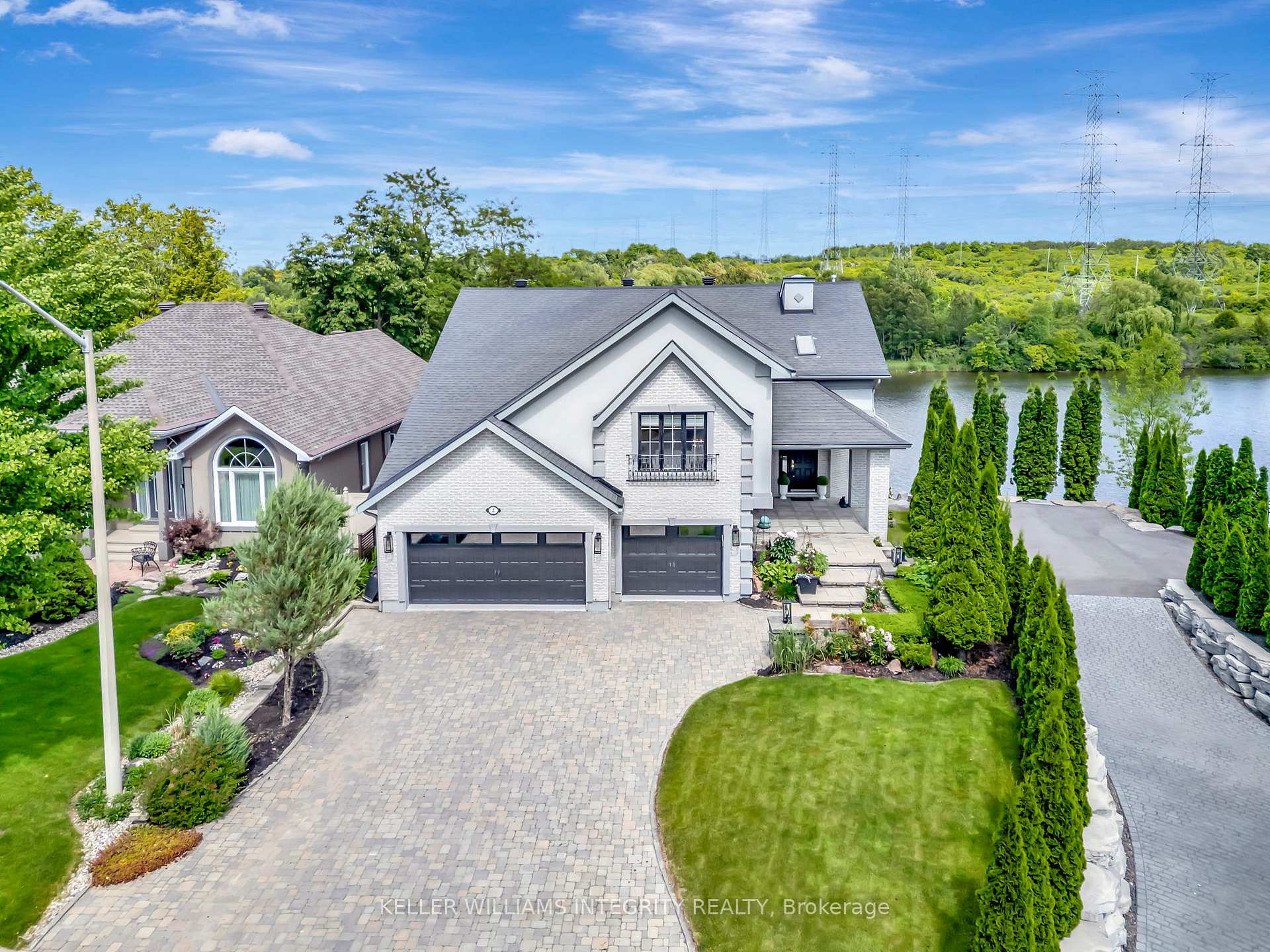 Front of 2 Rideau Shore Court