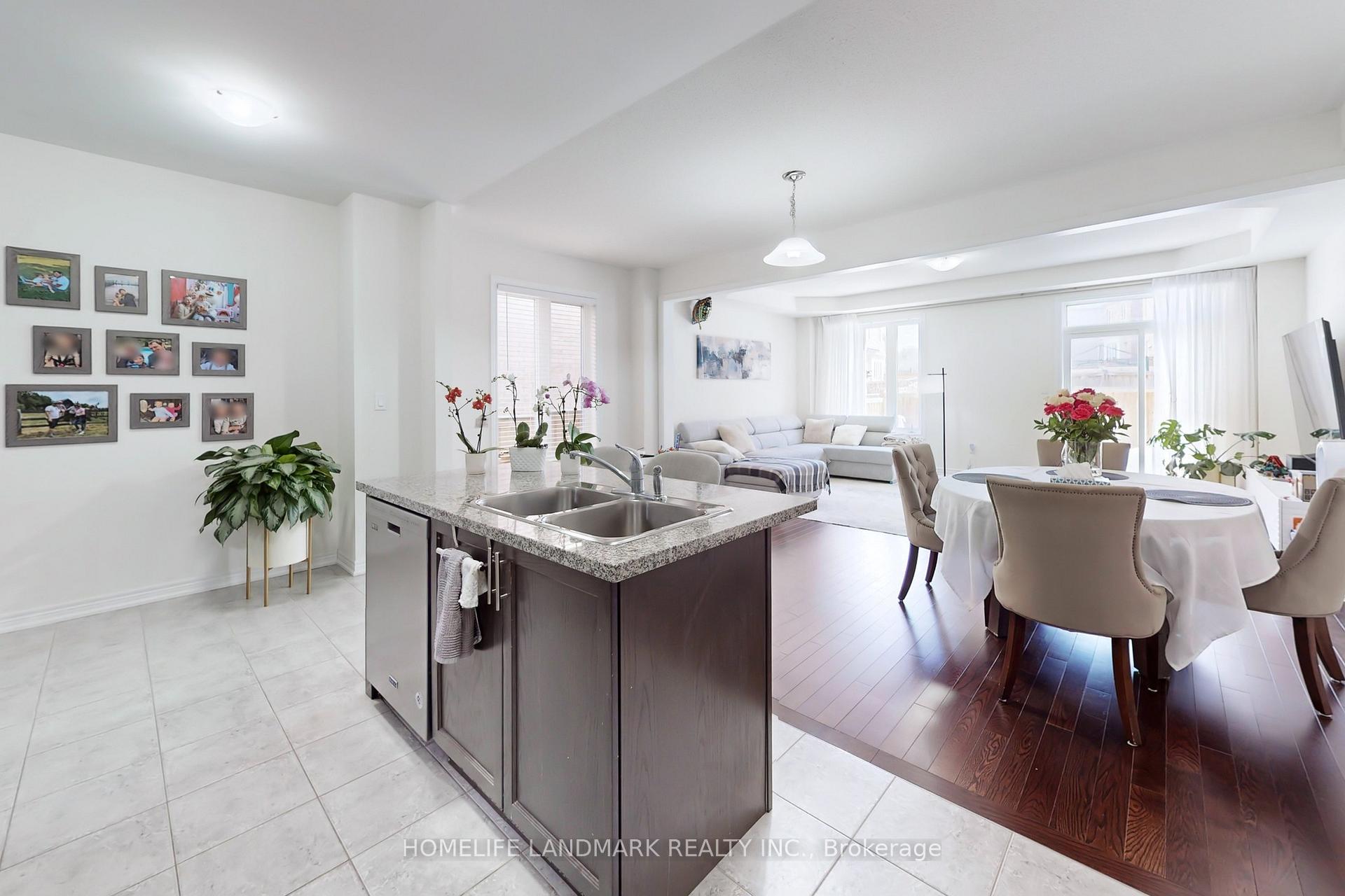 Photo 9 of 390 Chouinard Way, Aurora, Rural Aurora — HOMEH