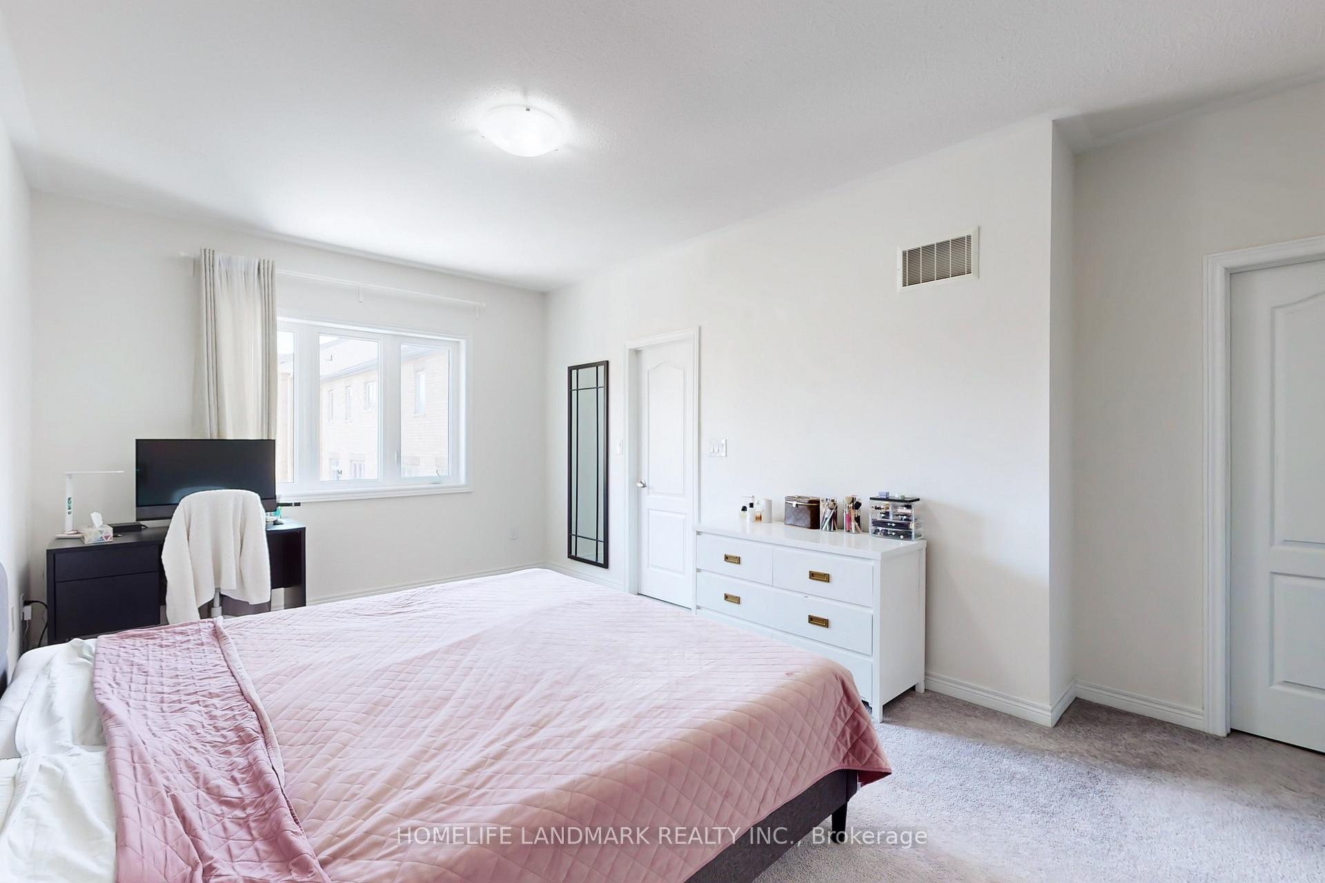 Photo 16 of 390 Chouinard Way, Aurora, Rural Aurora — HOMEH