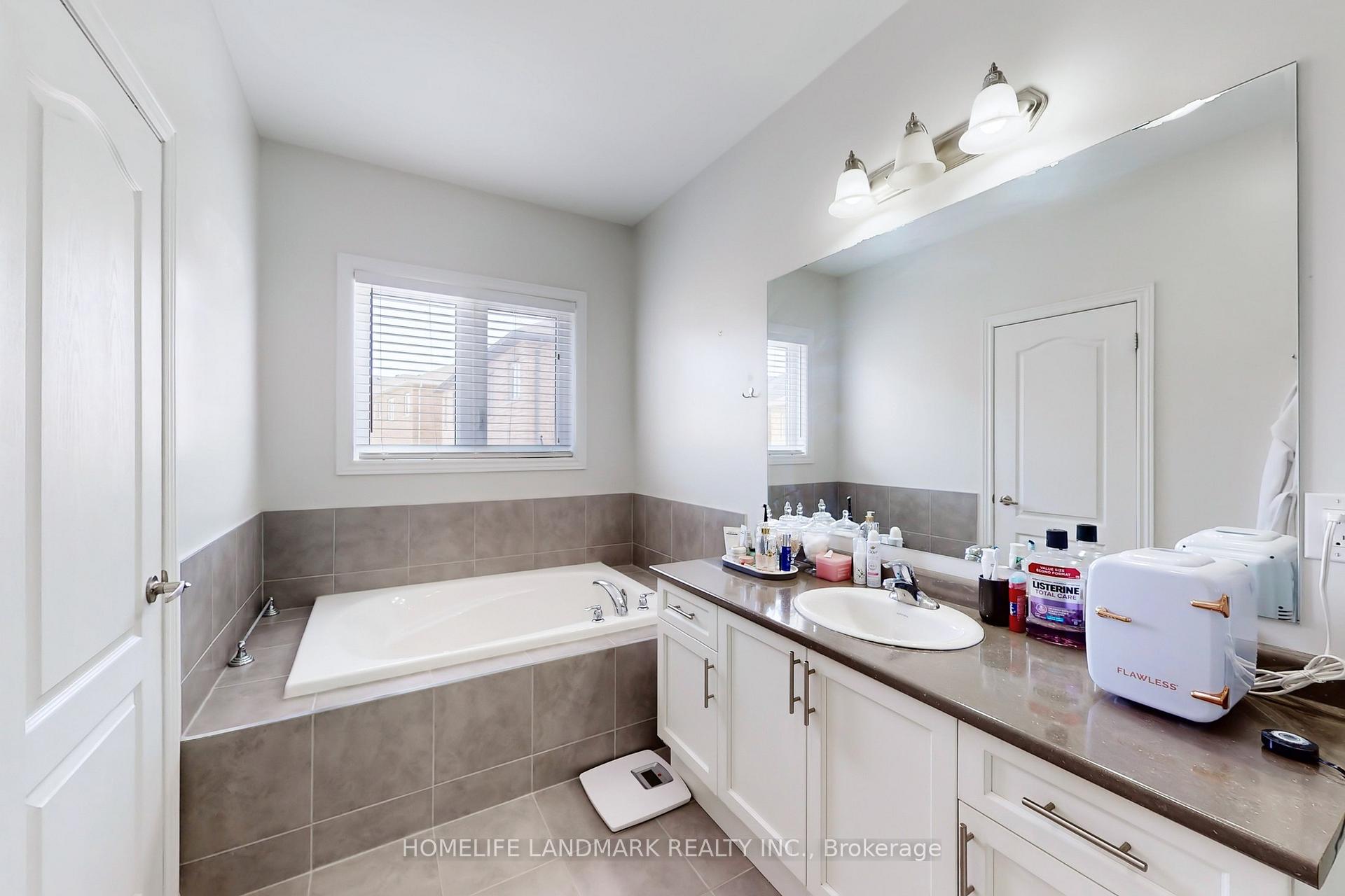 Photo 19 of 390 Chouinard Way, Aurora, Rural Aurora — HOMEH