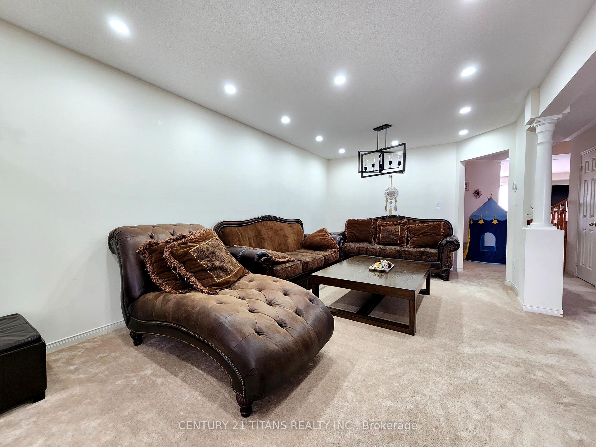 Photo 3 of 84 Greenhalf Drive, Ajax, South East — HOMEH