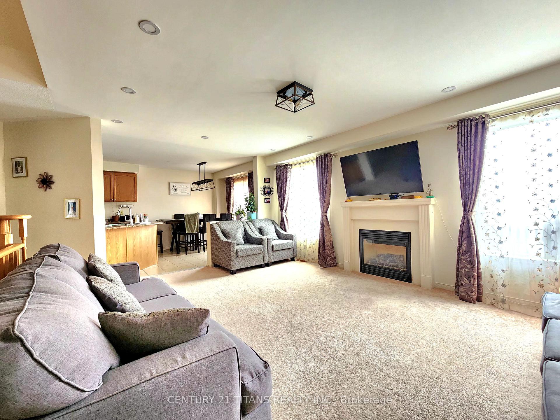 Photo 4 of 84 Greenhalf Drive, Ajax, South East — HOMEH