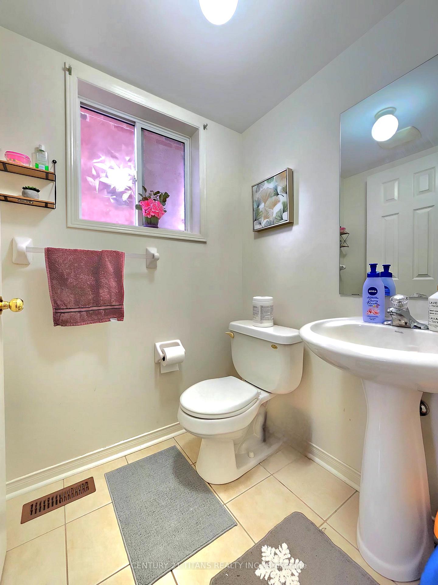 Photo 9 of 84 Greenhalf Drive, Ajax, South East — HOMEH