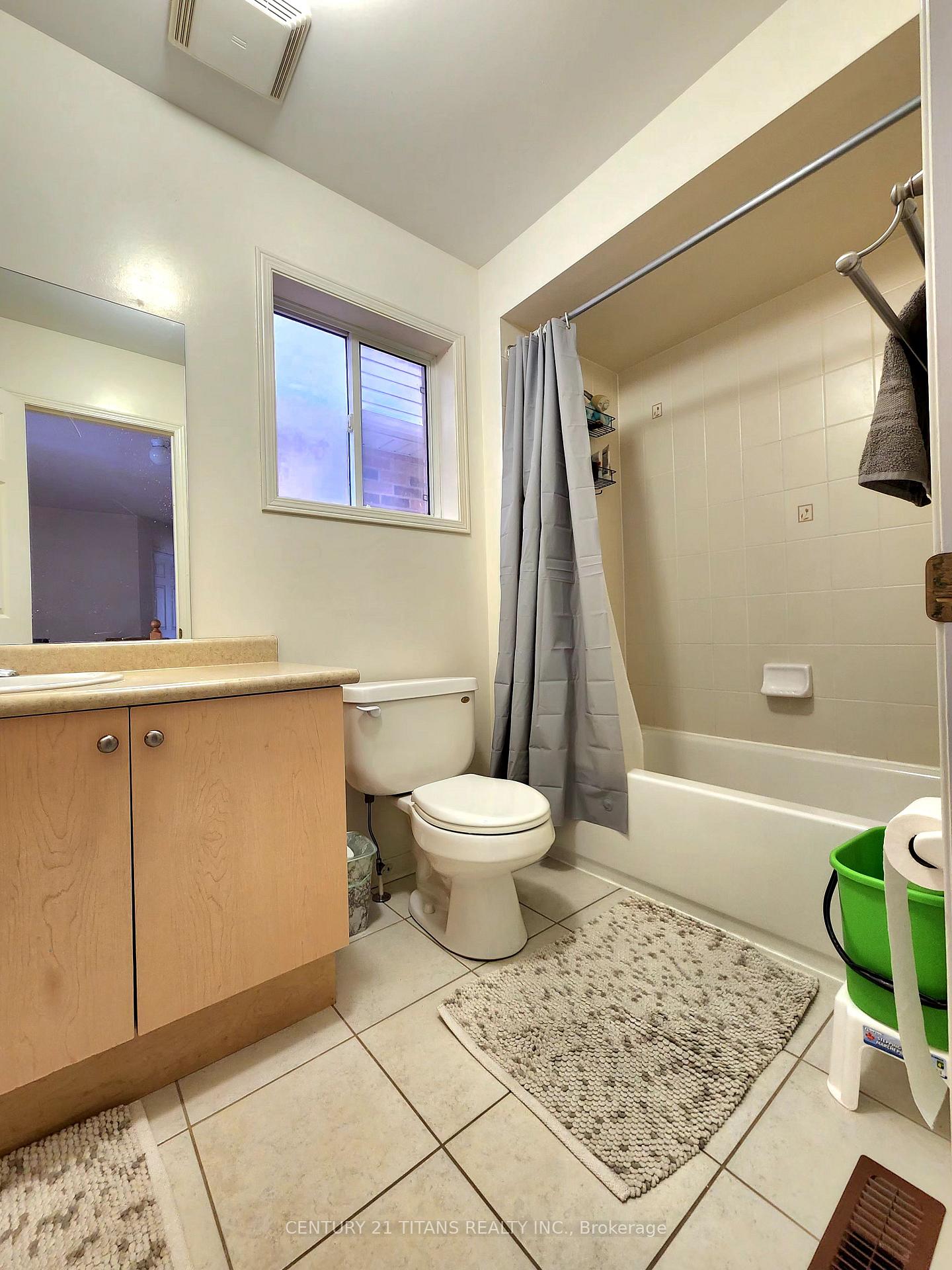 Photo 13 of 84 Greenhalf Drive, Ajax, South East — HOMEH