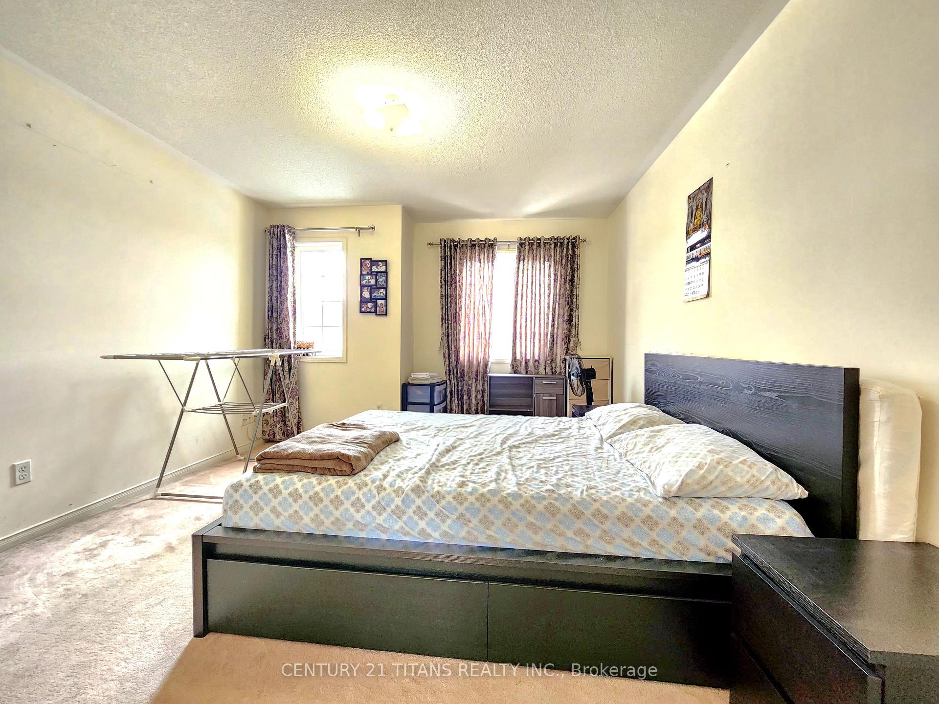 Photo 14 of 84 Greenhalf Drive, Ajax, South East — HOMEH