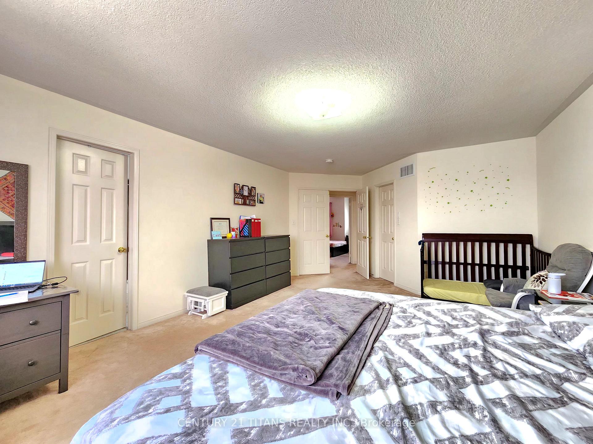 Photo 17 of 84 Greenhalf Drive, Ajax, South East — HOMEH