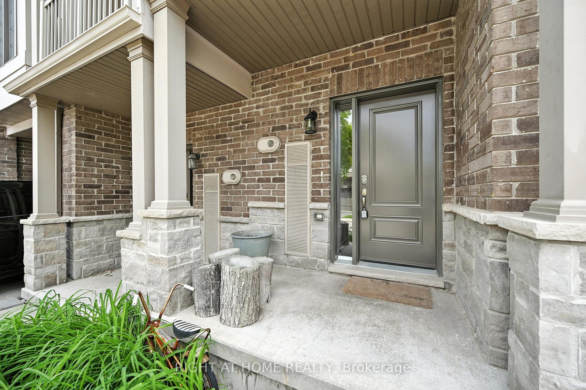 Photo 2 of Unit 29, 377 Glancaster Road, Hamilton, Villages of Glancaster — HOMEH