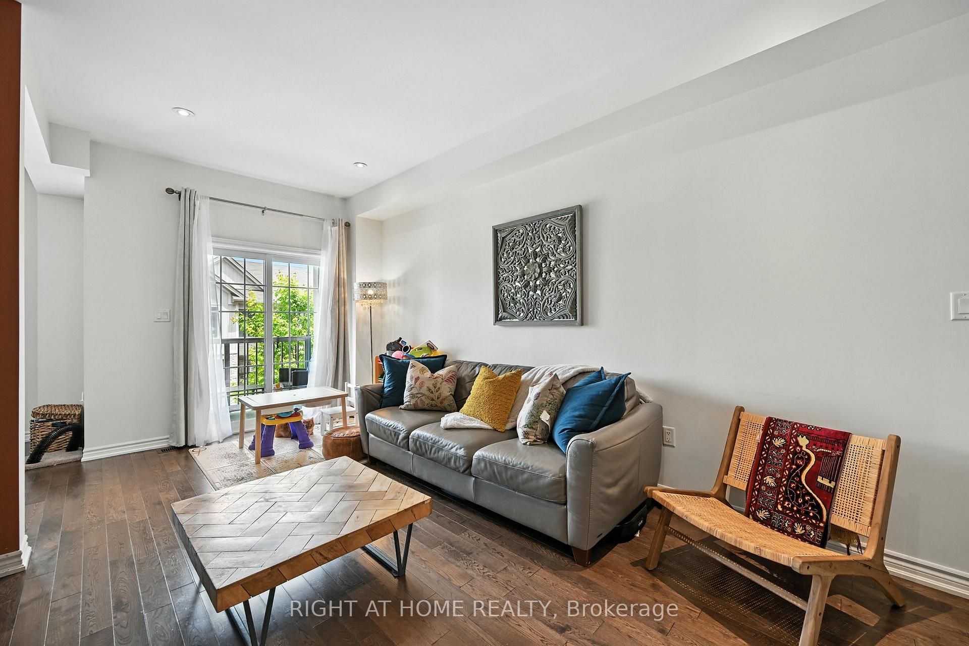 Photo 5 of Unit 29, 377 Glancaster Road, Hamilton, Villages of Glancaster — HOMEH
