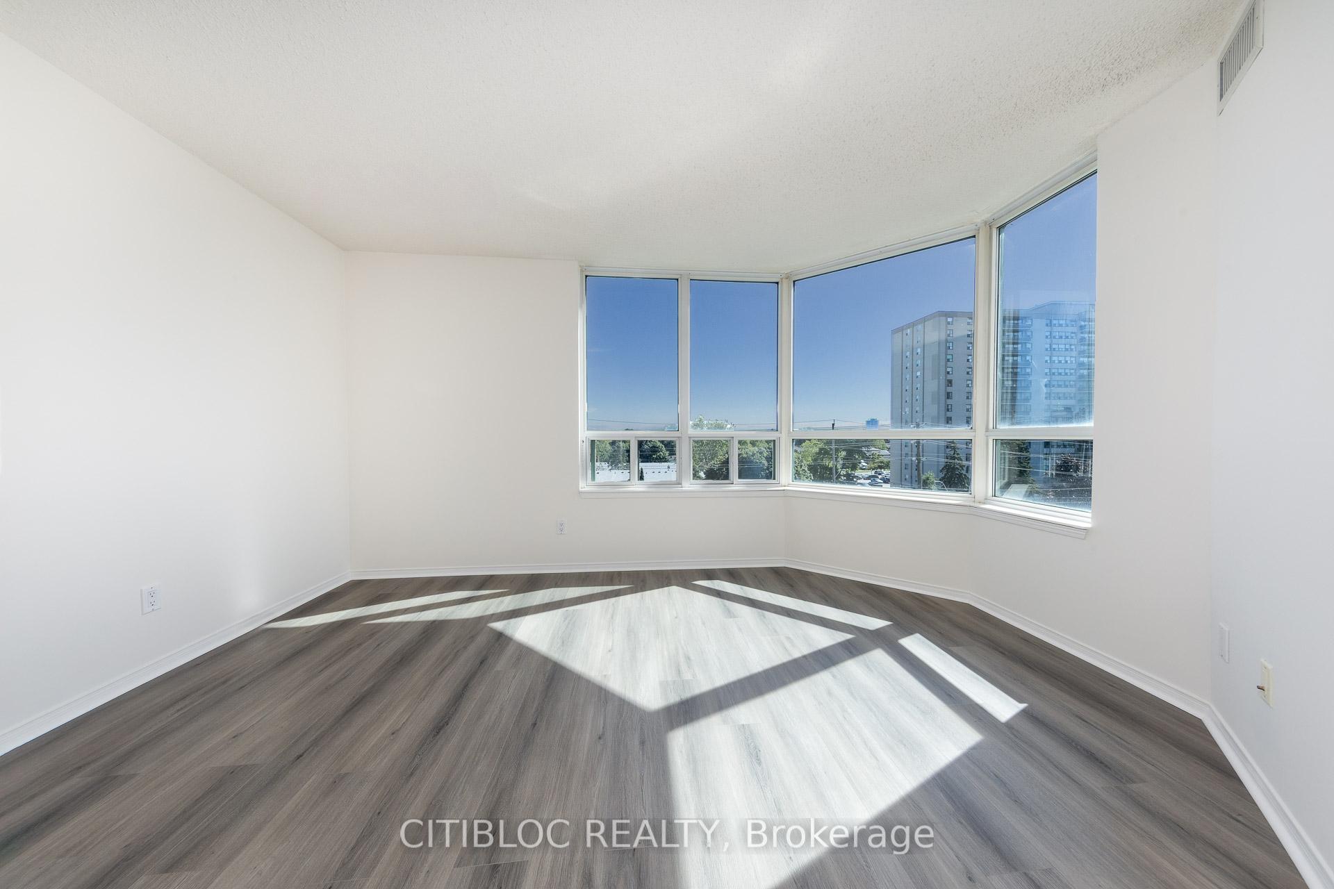 Photo 10 of Unit 508, 1 Emerald Lane, Vaughan, Crestwood-Springfarm-Yorkhill — HOMEH