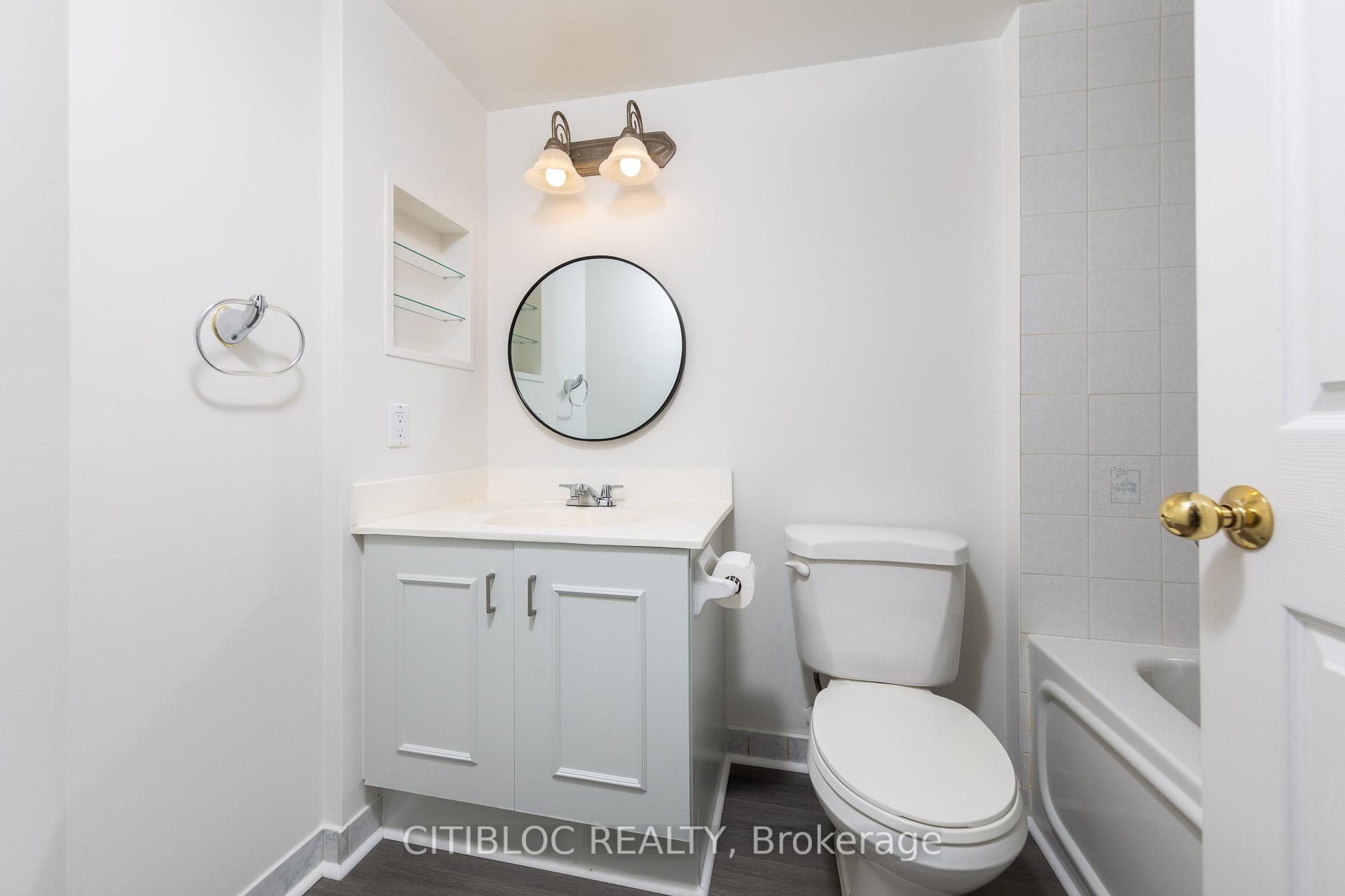 Photo 13 of Unit 508, 1 Emerald Lane, Vaughan, Crestwood-Springfarm-Yorkhill — HOMEH