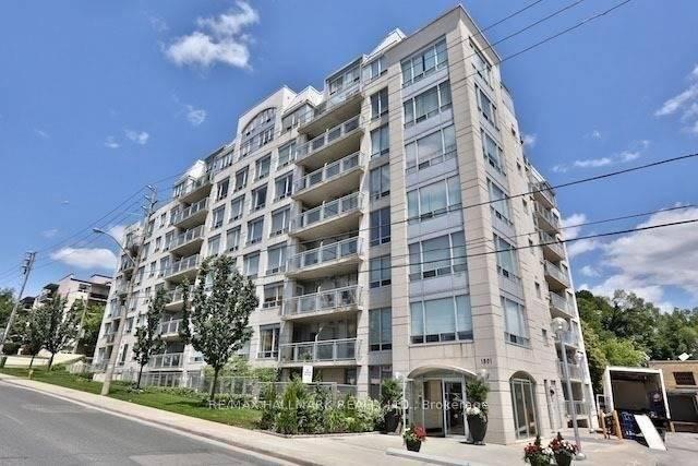 Front of Unit Ph801, 1801 Bayview Avenue
