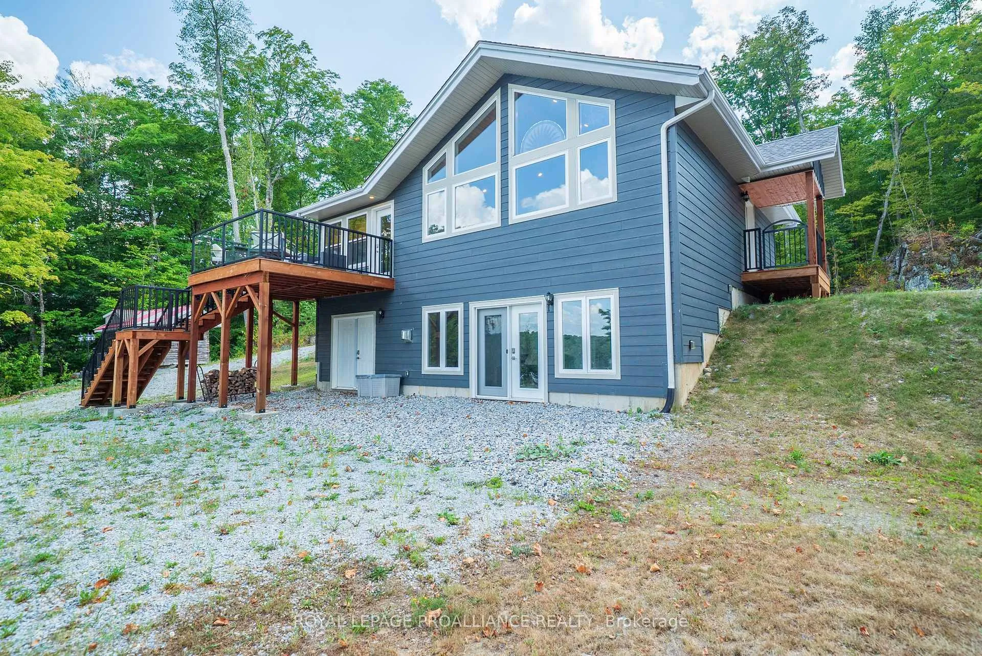 Photo 1 of 1053C Granite Terrace Lane, Frontenac, Frontenac North — HOMEH