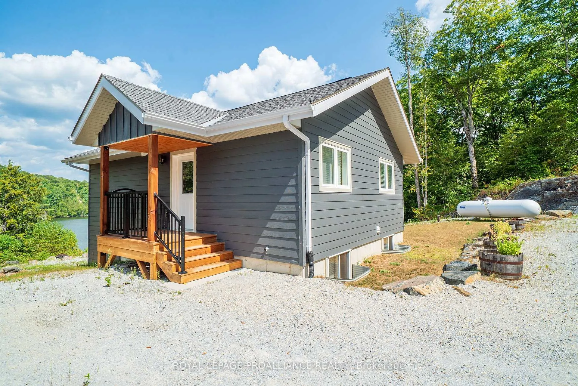 Photo 4 of 1053C Granite Terrace Lane, Frontenac, Frontenac North — HOMEH
