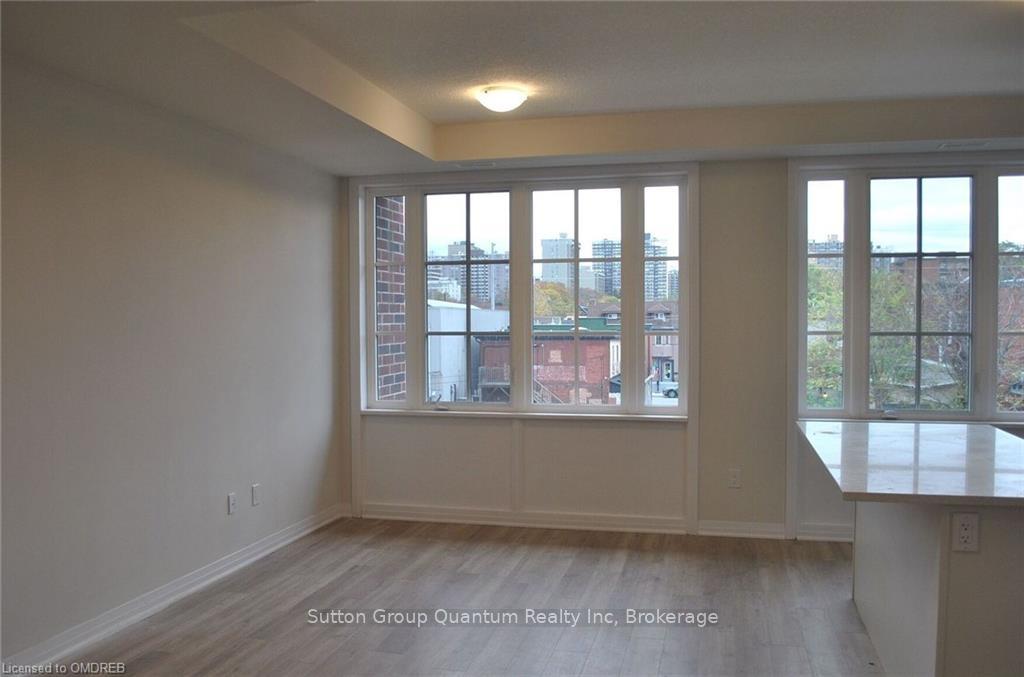 Photo 9 of Unit 303, 12 Blanshard Street, Hamilton, Kirkendall — HOMEH
