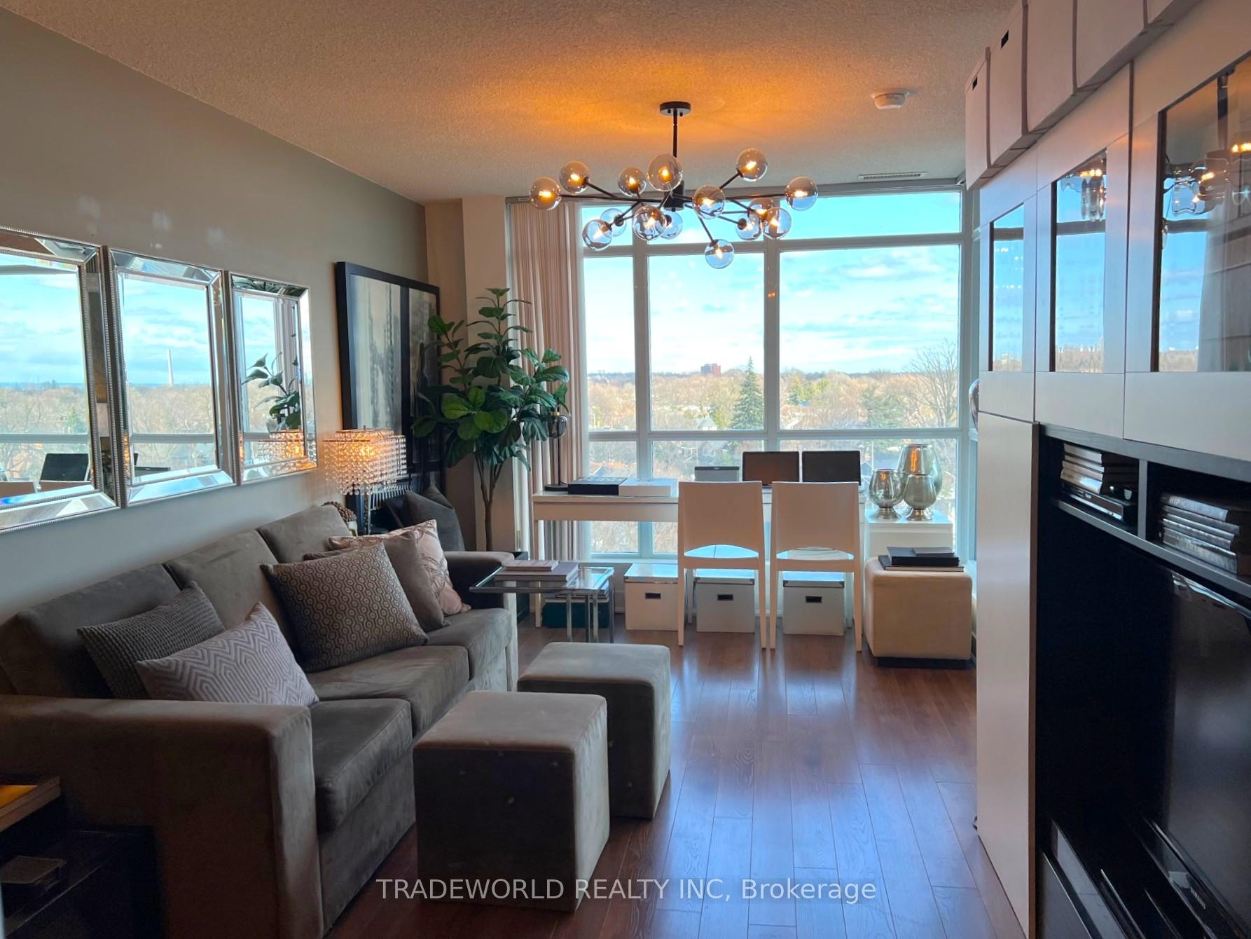 Photo 3 of Unit 804, 1048 Broadview Avenue, Toronto, Broadview North — HOMEH