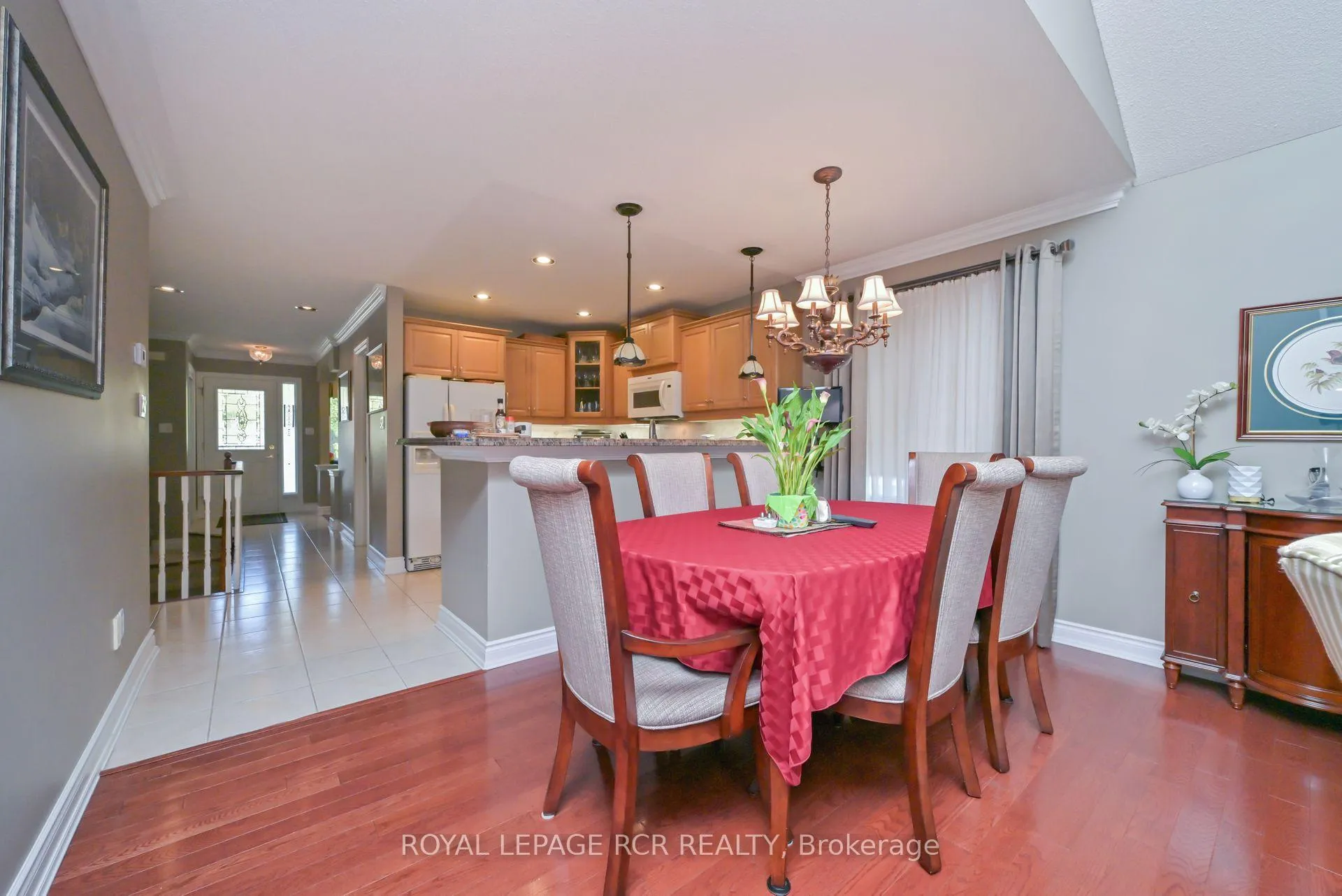 Photo 10 of 11 Montebello Terrace, New Tecumseth, Alliston — HOMEH