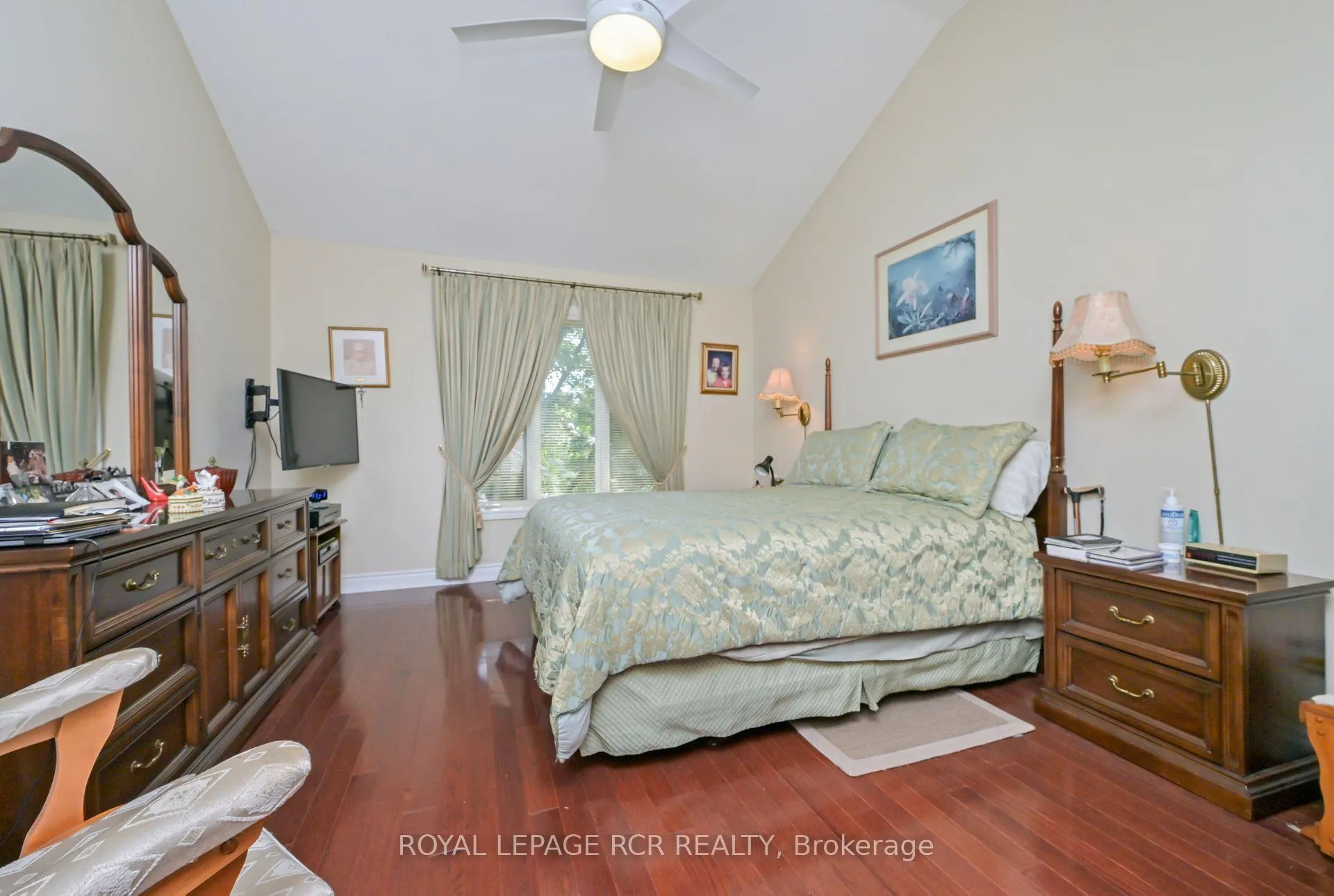 Photo 15 of 11 Montebello Terrace, New Tecumseth, Alliston — HOMEH