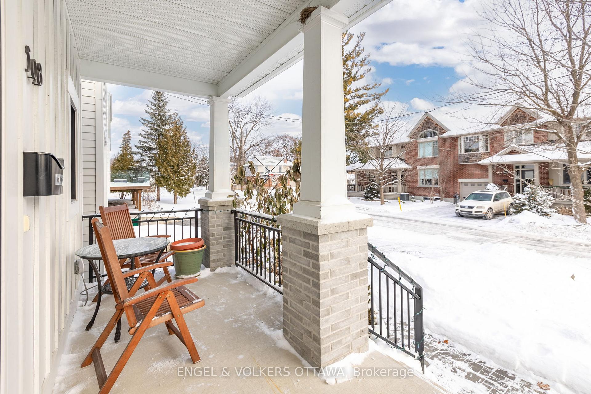 Photo 6 of 598 Golden Avenue, Ottawa, McKellar/Highland — HOMEH