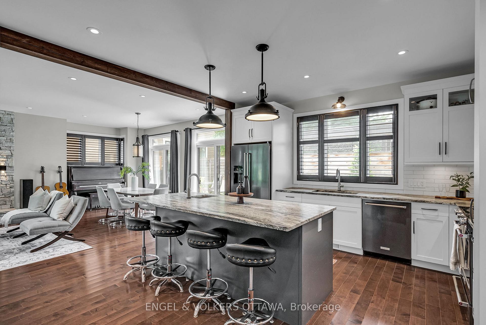 Photo 15 of 598 Golden Avenue, Ottawa, McKellar/Highland — HOMEH