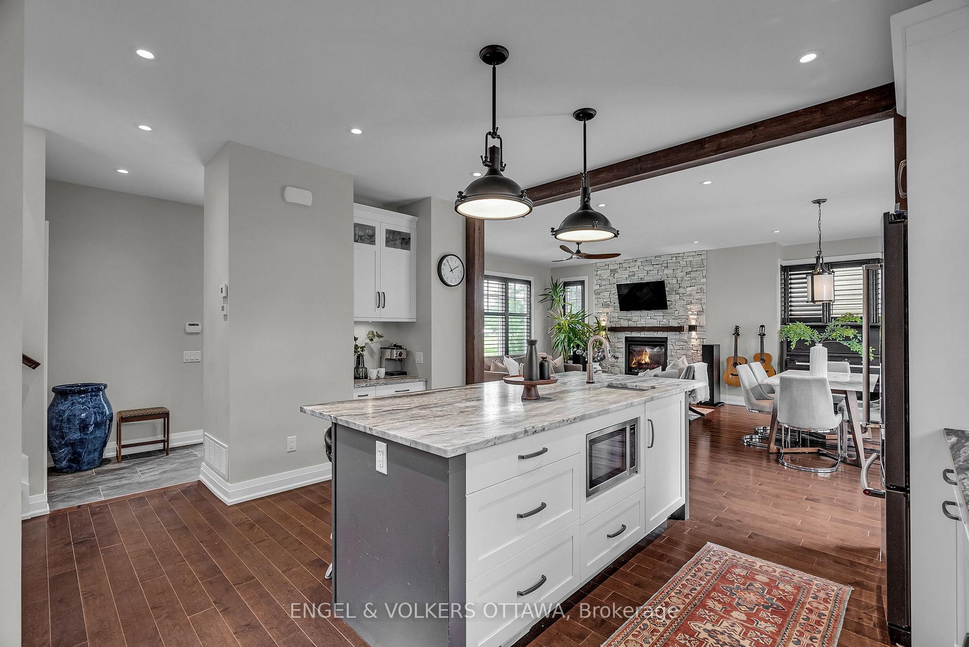 Photo 16 of 598 Golden Avenue, Ottawa, McKellar/Highland — HOMEH