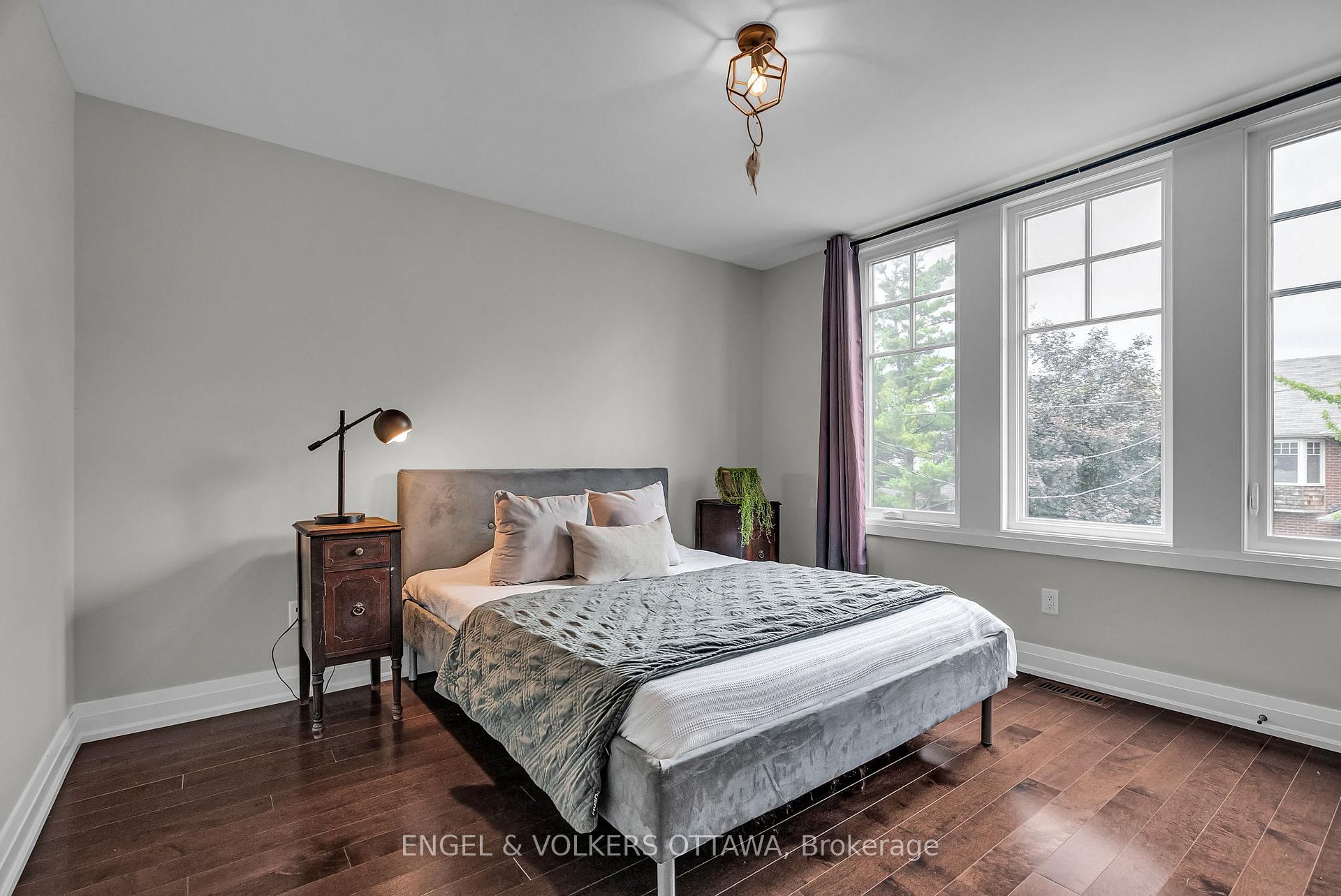 Photo 25 of 598 Golden Avenue, Ottawa, McKellar/Highland — HOMEH