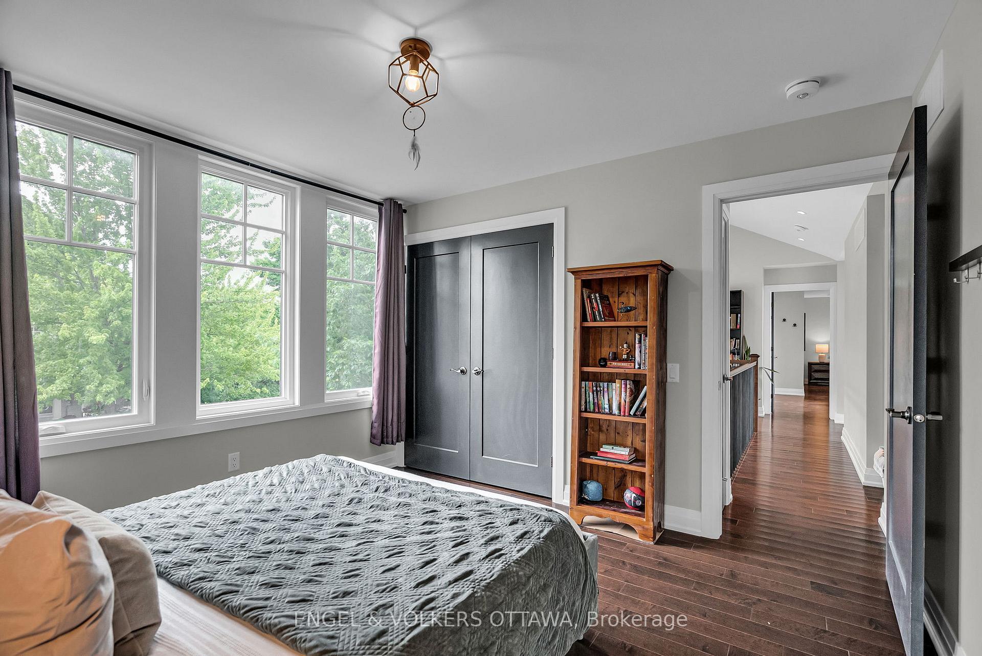 Photo 24 of 598 Golden Avenue, Ottawa, McKellar/Highland — HOMEH