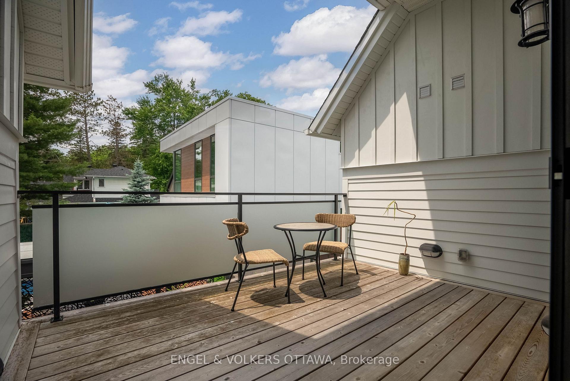 Photo 29 of 598 Golden Avenue, Ottawa, McKellar/Highland — HOMEH