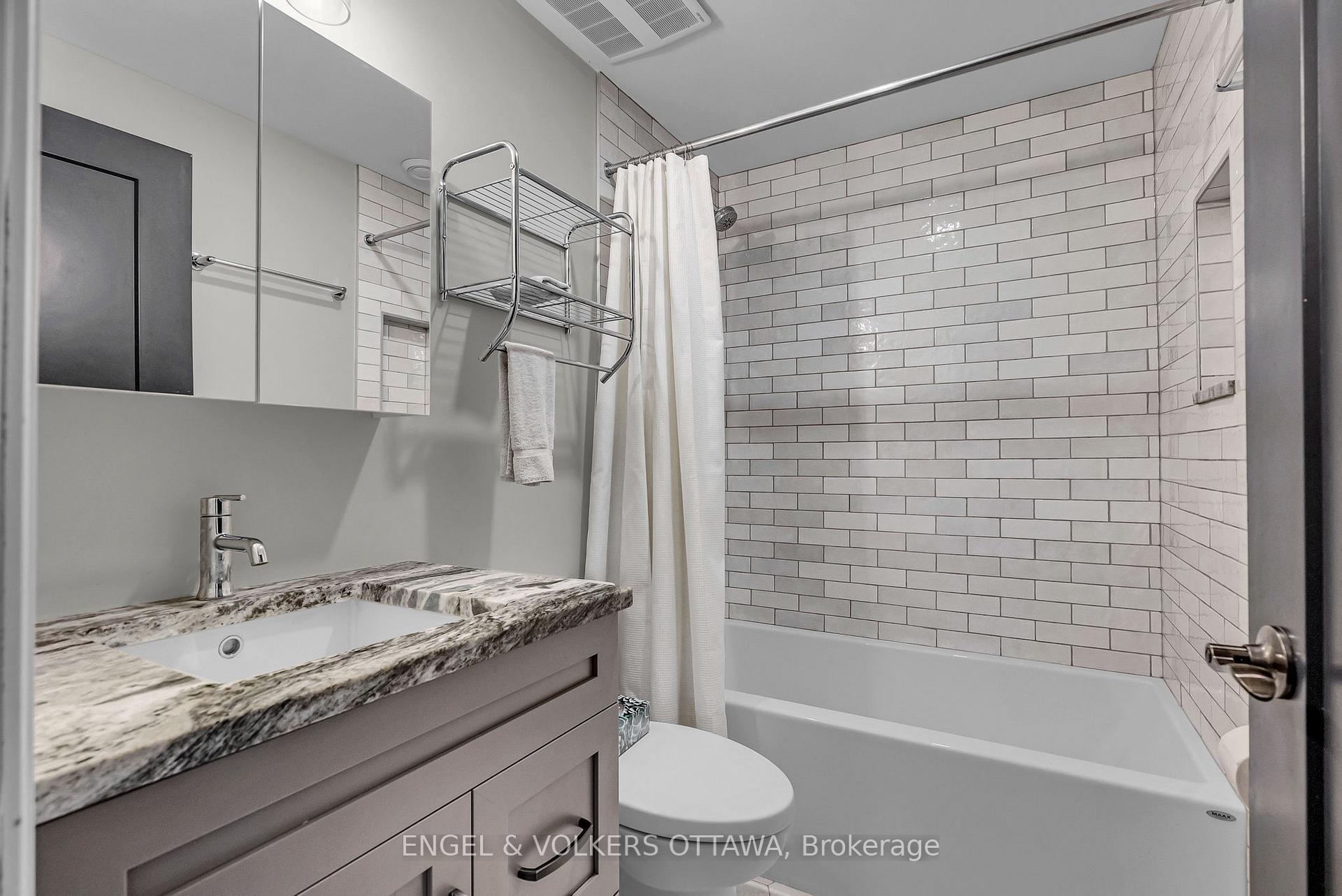 Photo 36 of 598 Golden Avenue, Ottawa, McKellar/Highland — HOMEH